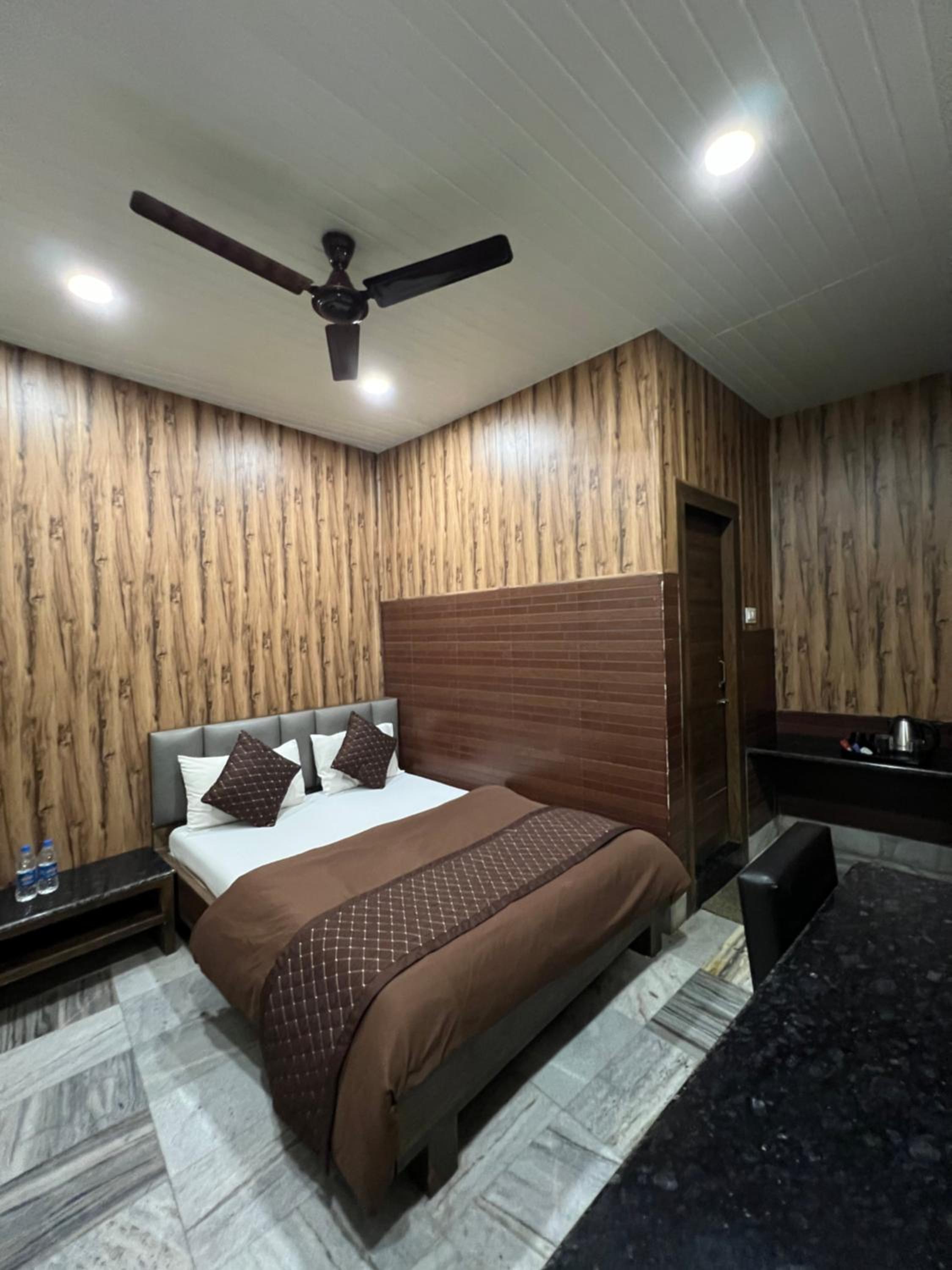Queen Room - Photo 7