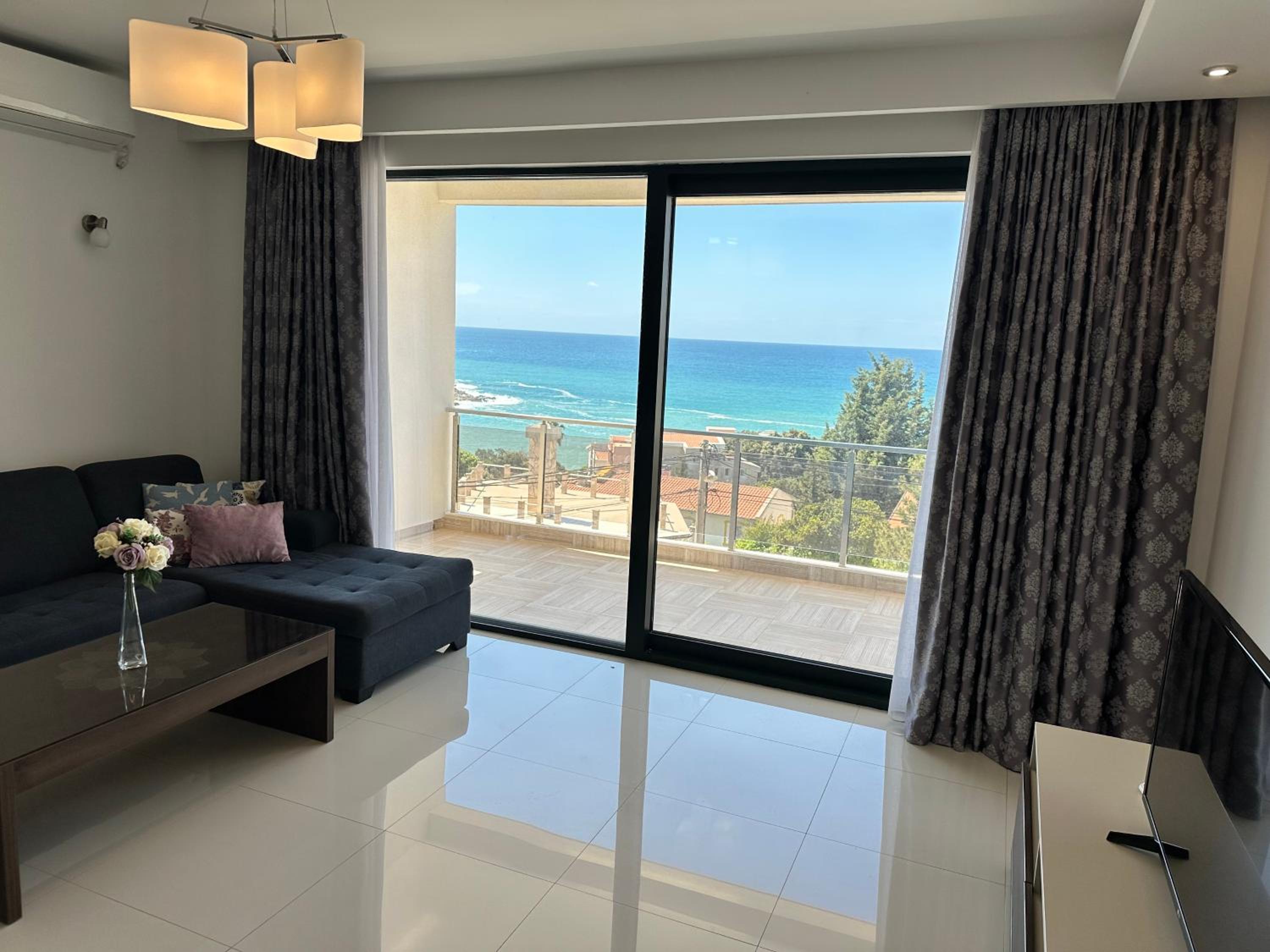 Apartment with Sea View photo 2