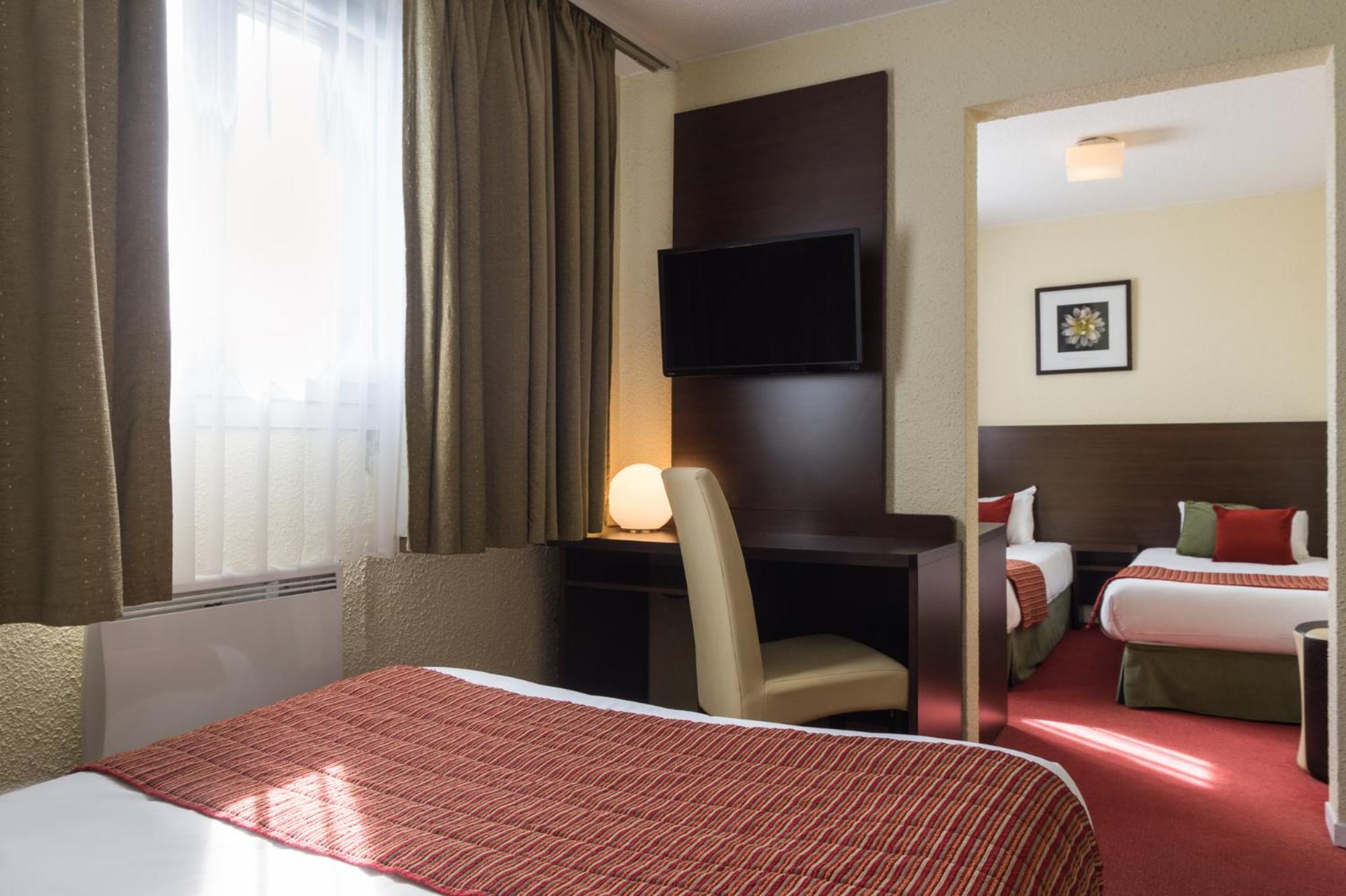 Quadruple Room - Photo 1