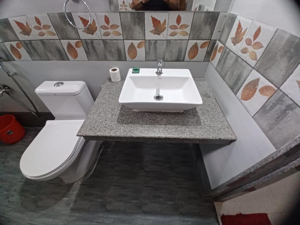 Deluxe Double Room with Balcony - Photo 3