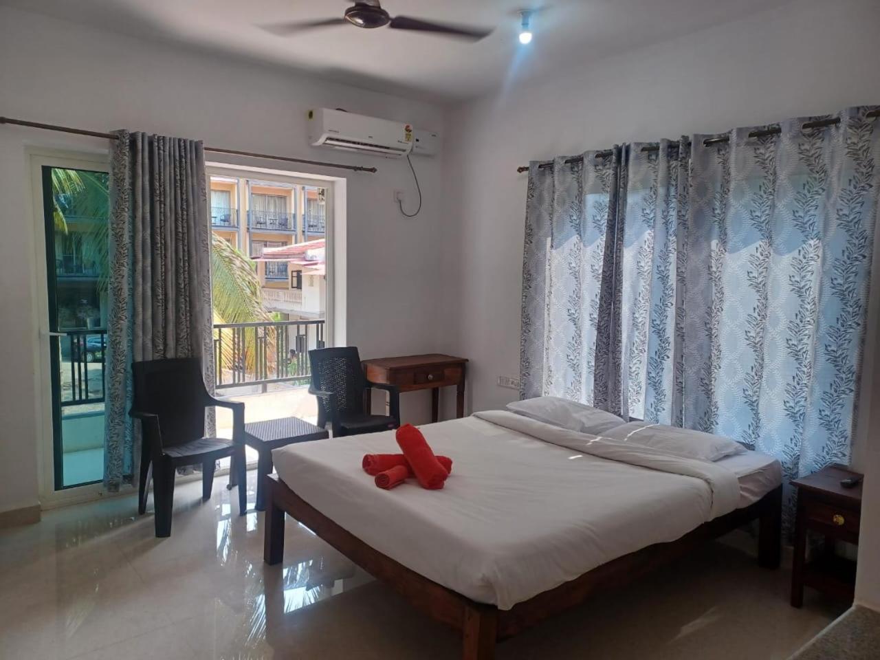 Deluxe Double Room with Balcony - Photo 5