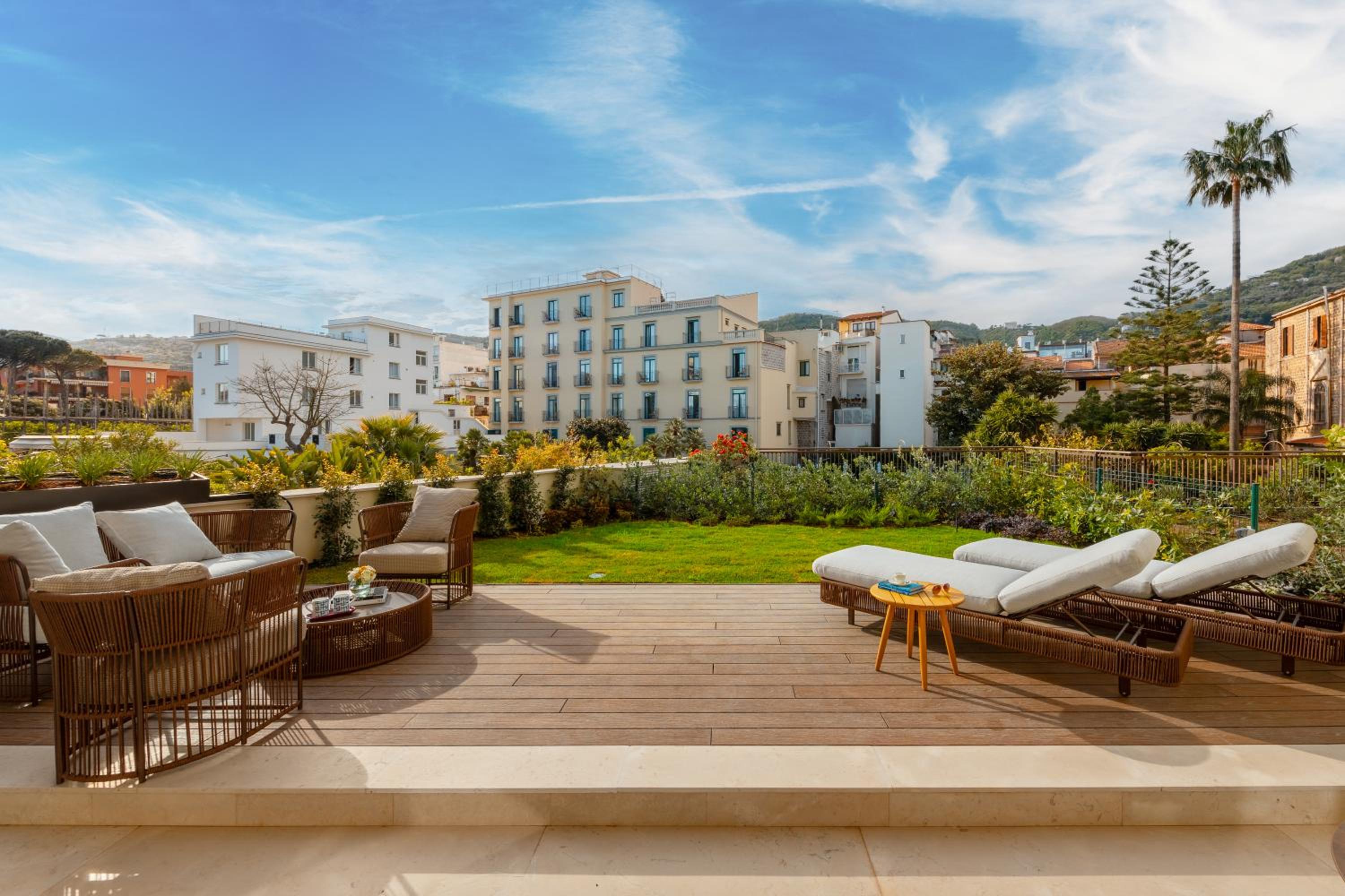 Suite with Terrace thumbnail 5