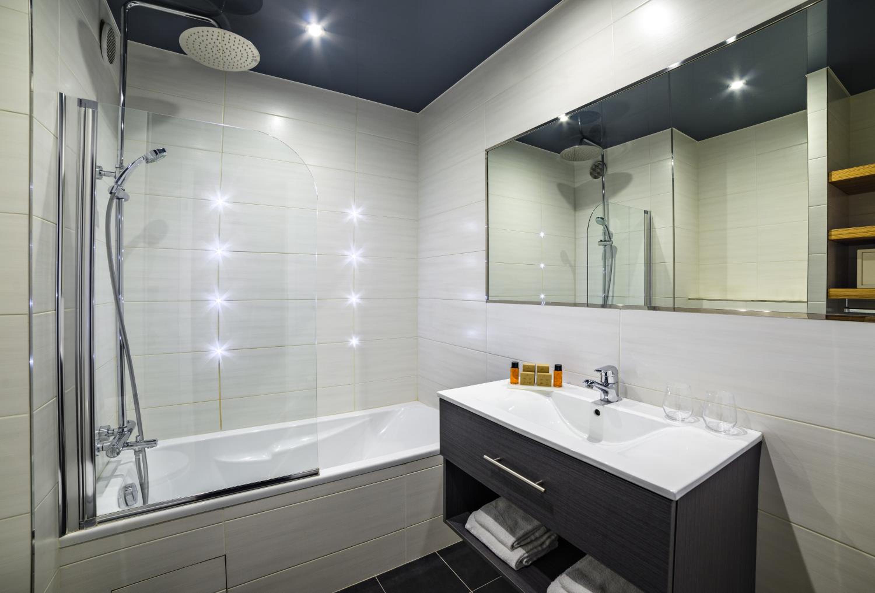 Superior Double or Twin Room - Access to swimming pool/fitness included - Photo 4