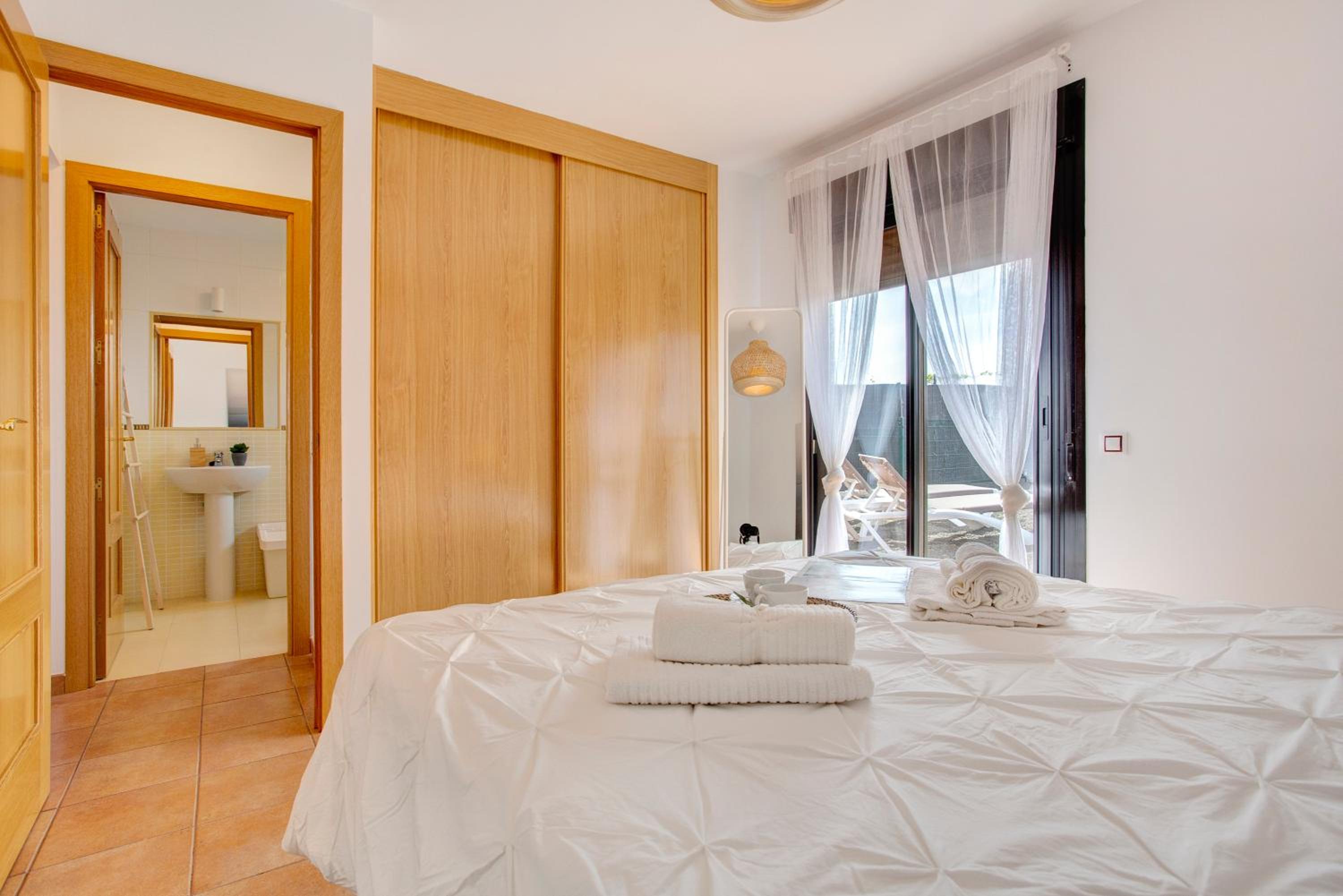 One-Bedroom House photo 2