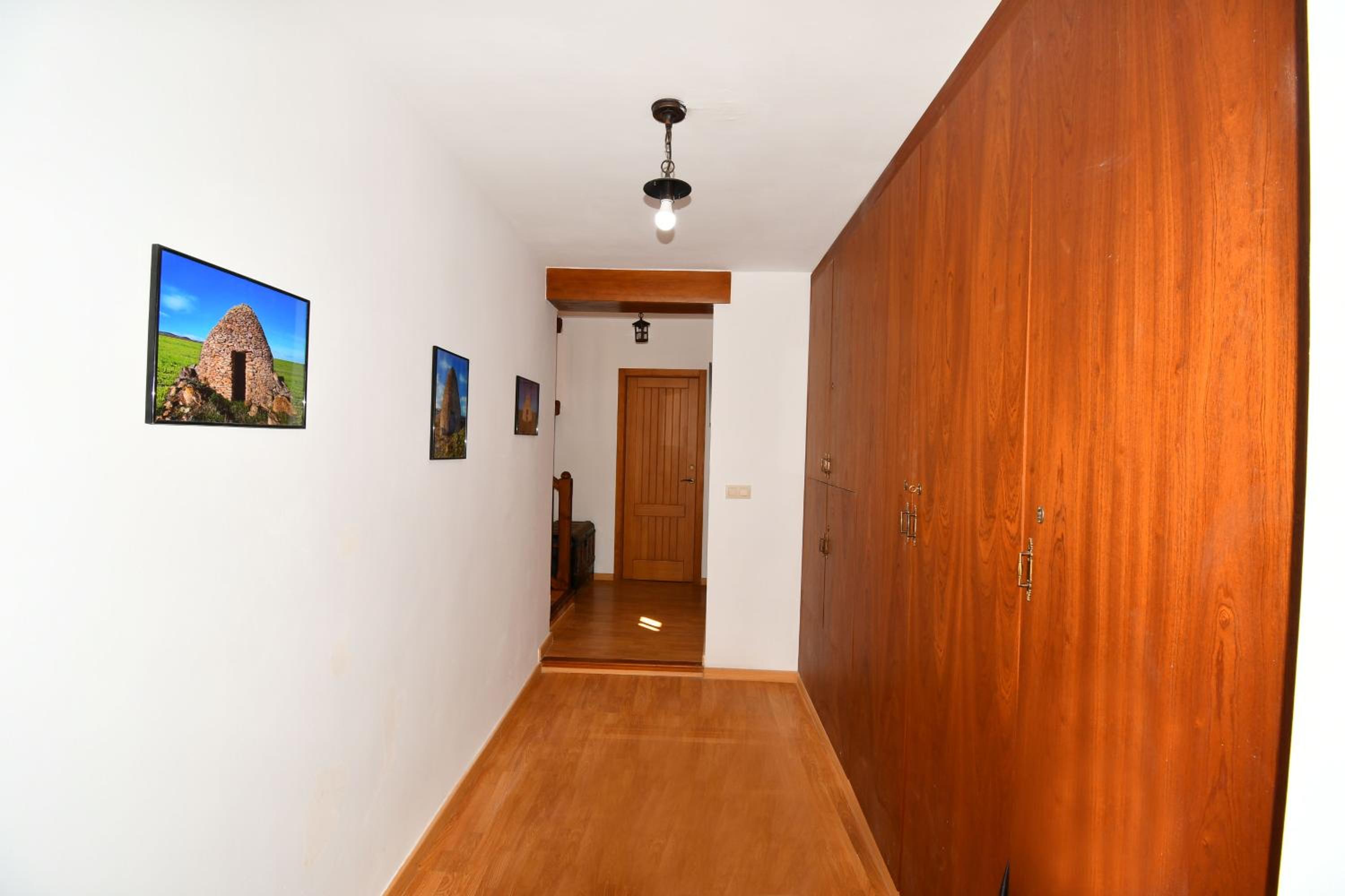 Casa de cinco habitaciones