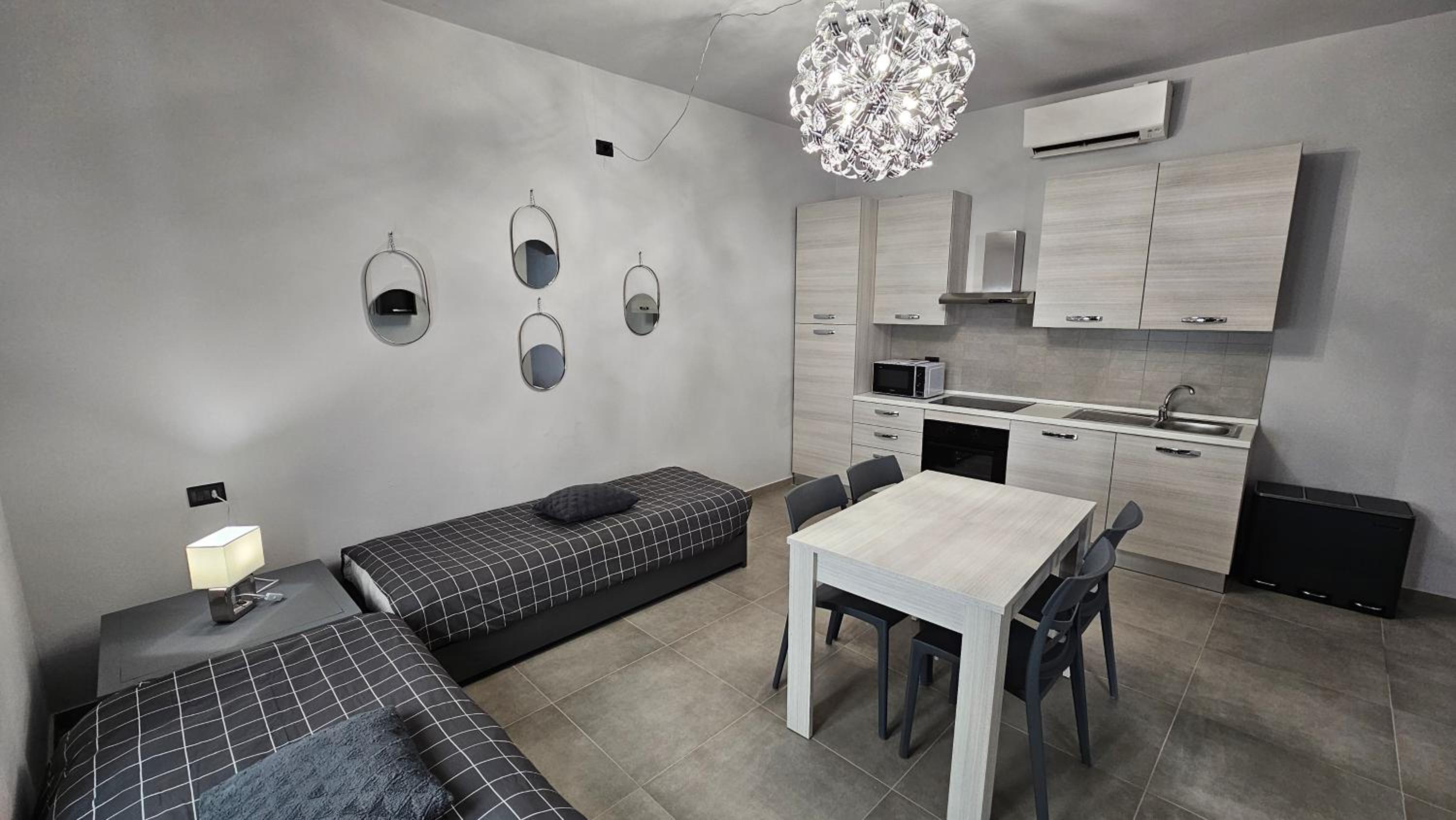 Apartment - Photo 2