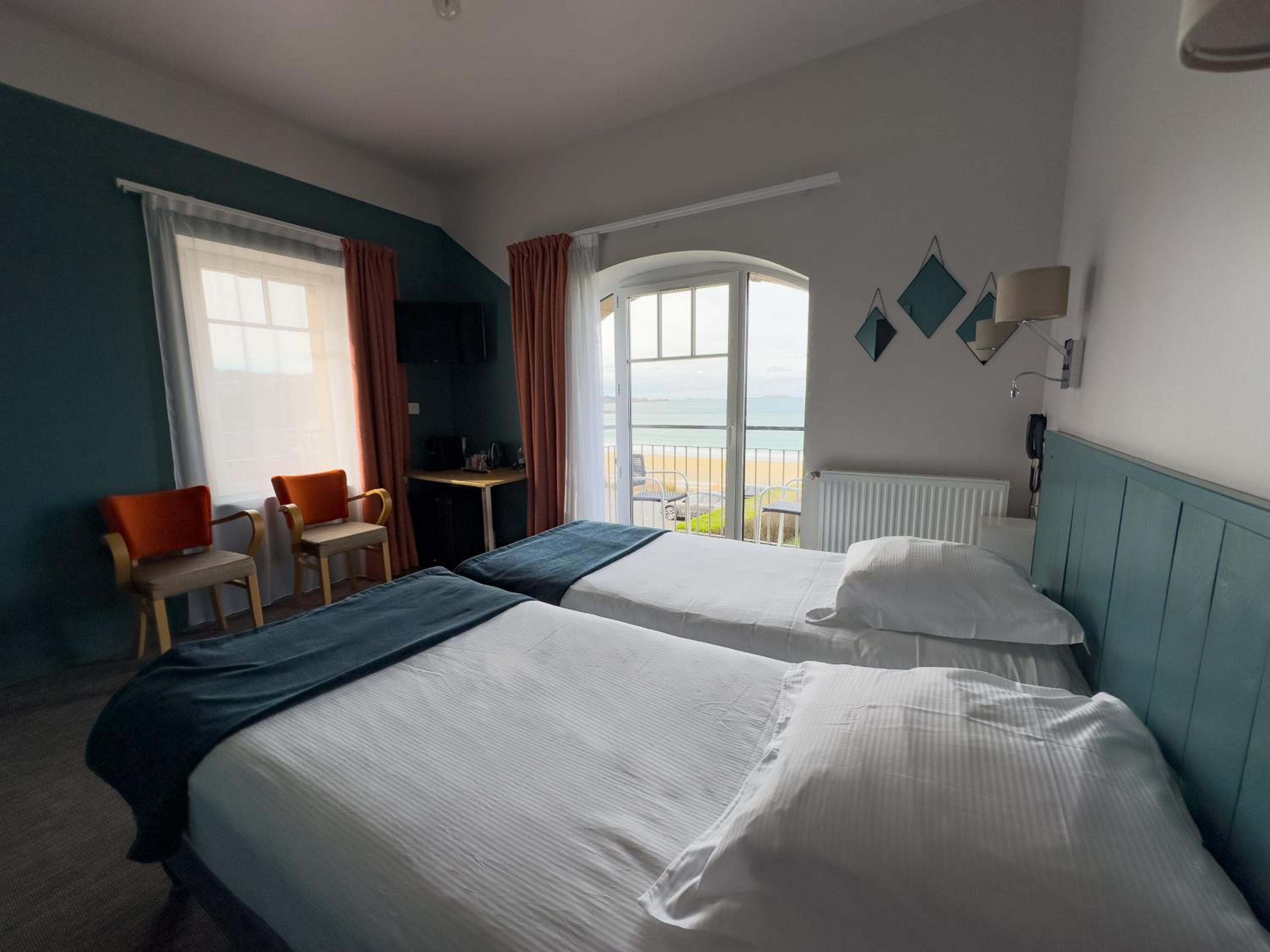 Twin Room with Sea View photo 2
