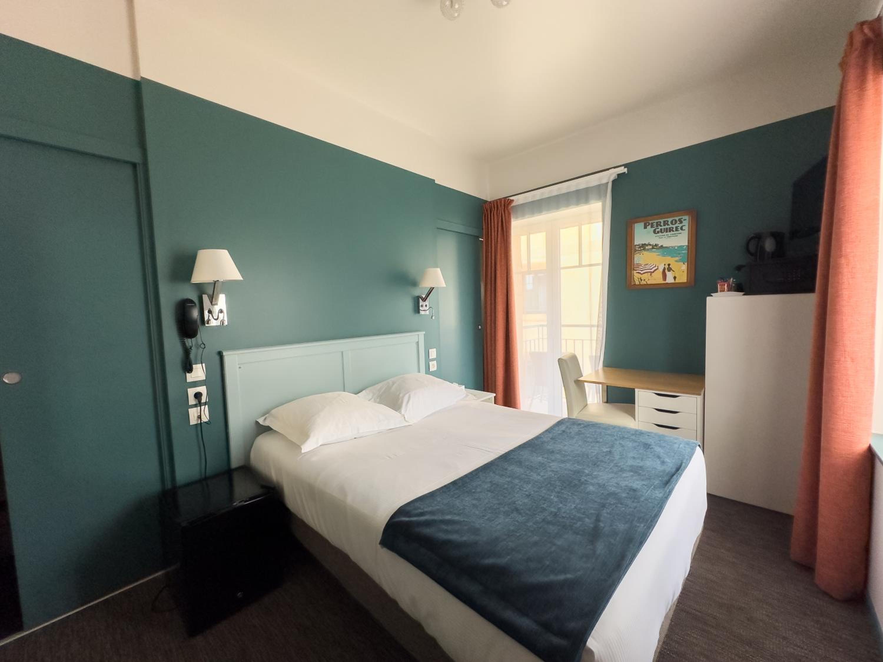 Small Double Room photo 2