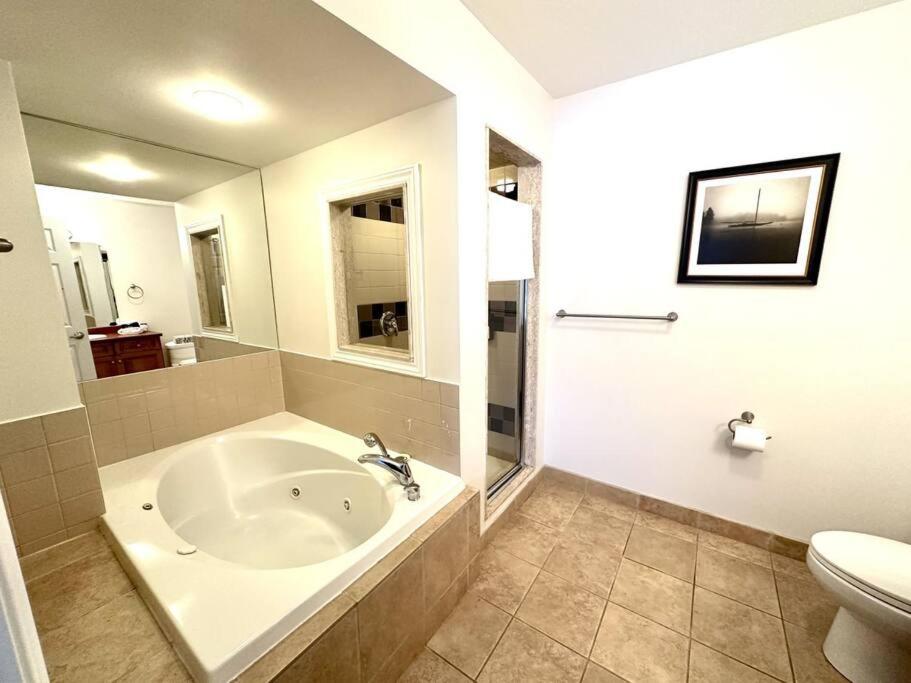 Two-Bedroom House photo 3