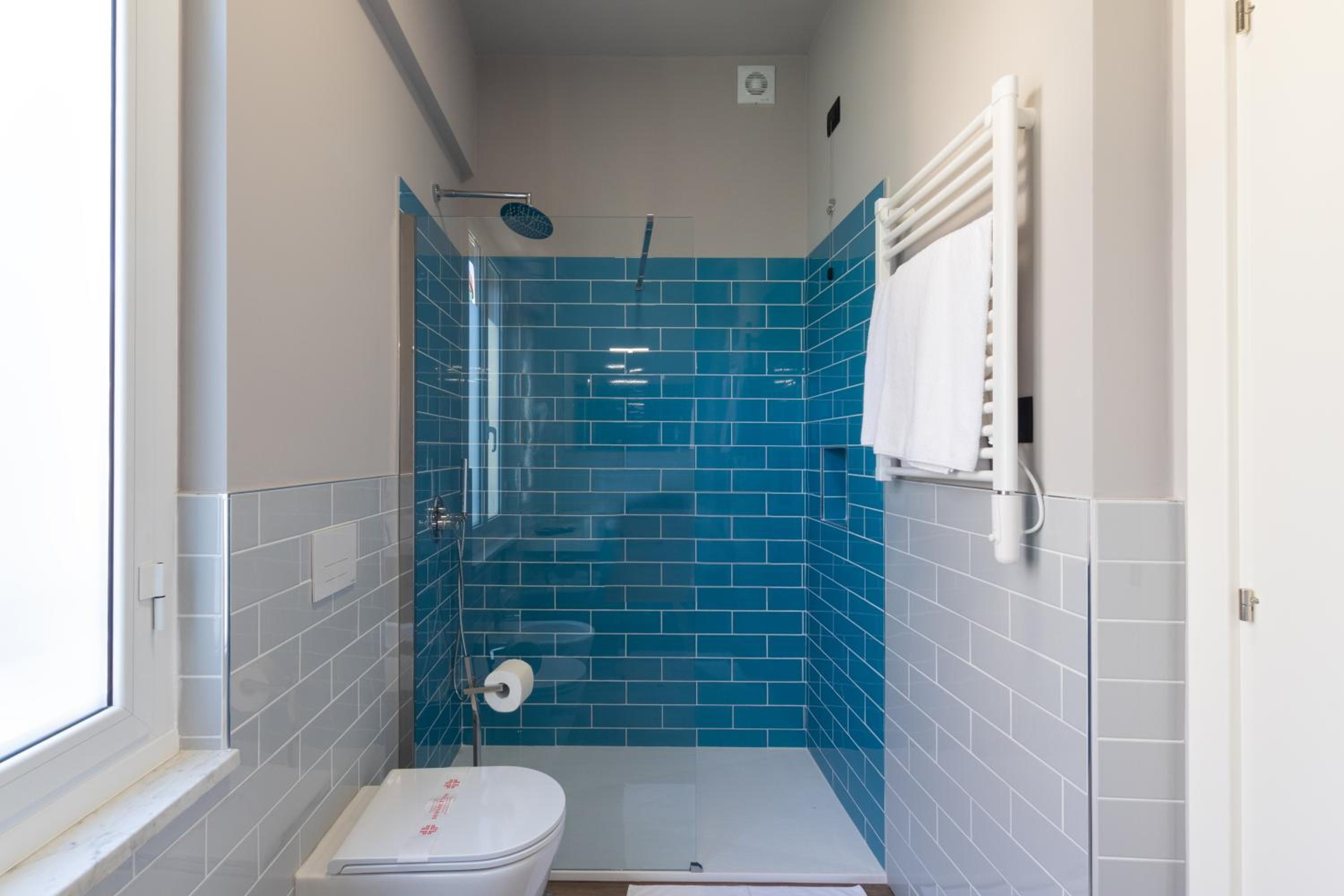 Double or Twin Room - Photo 8