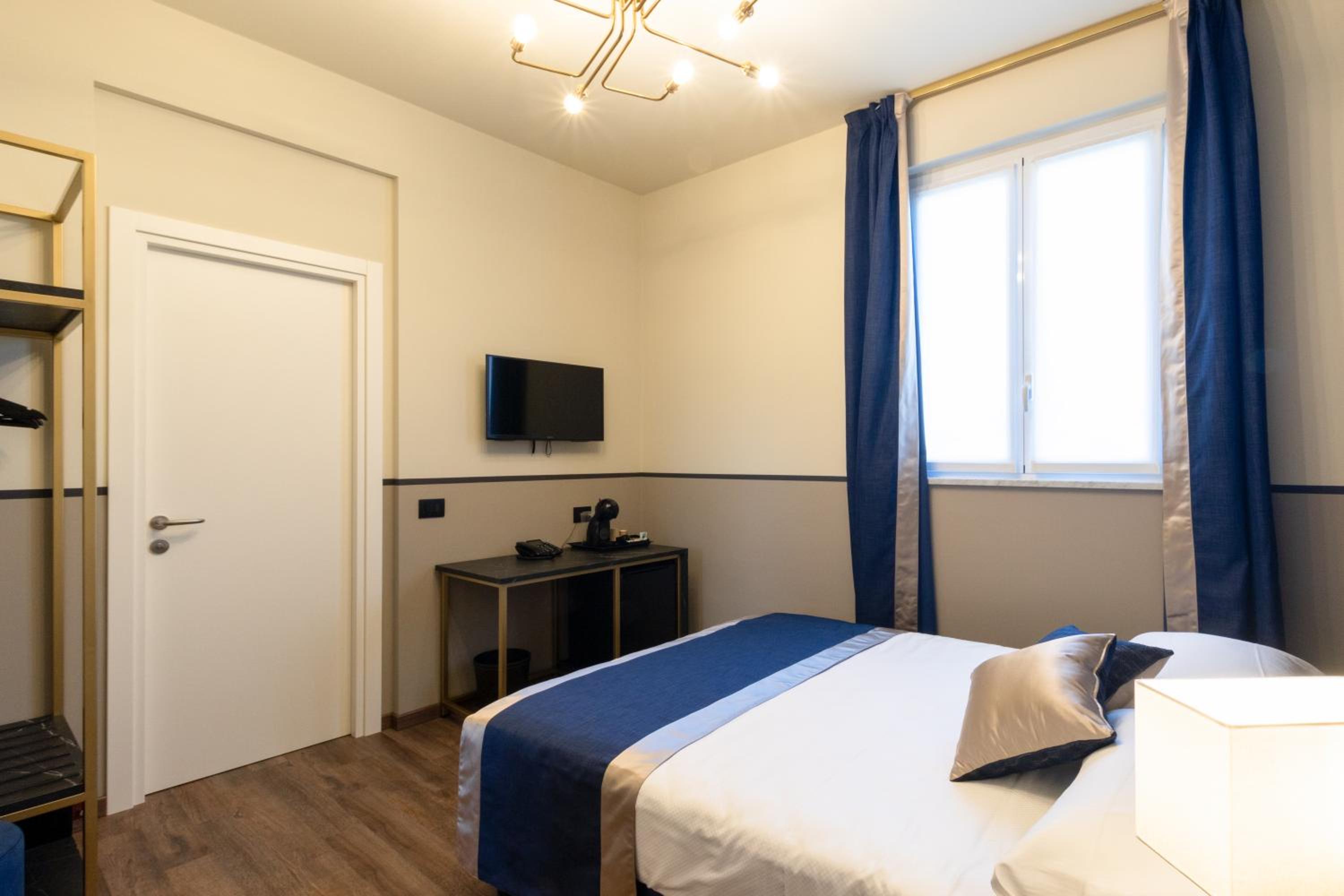 Queen Room - Photo 5