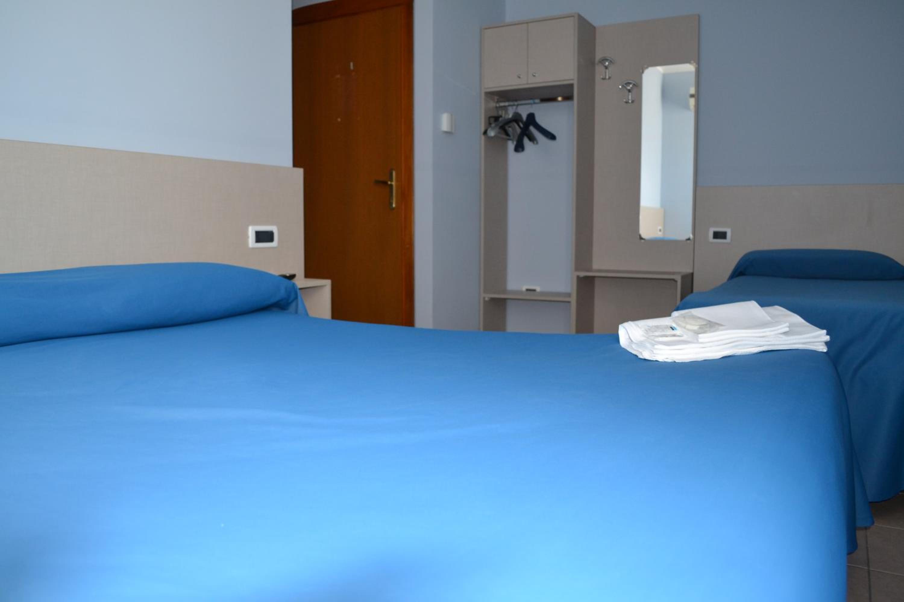 Triple Room photo 2