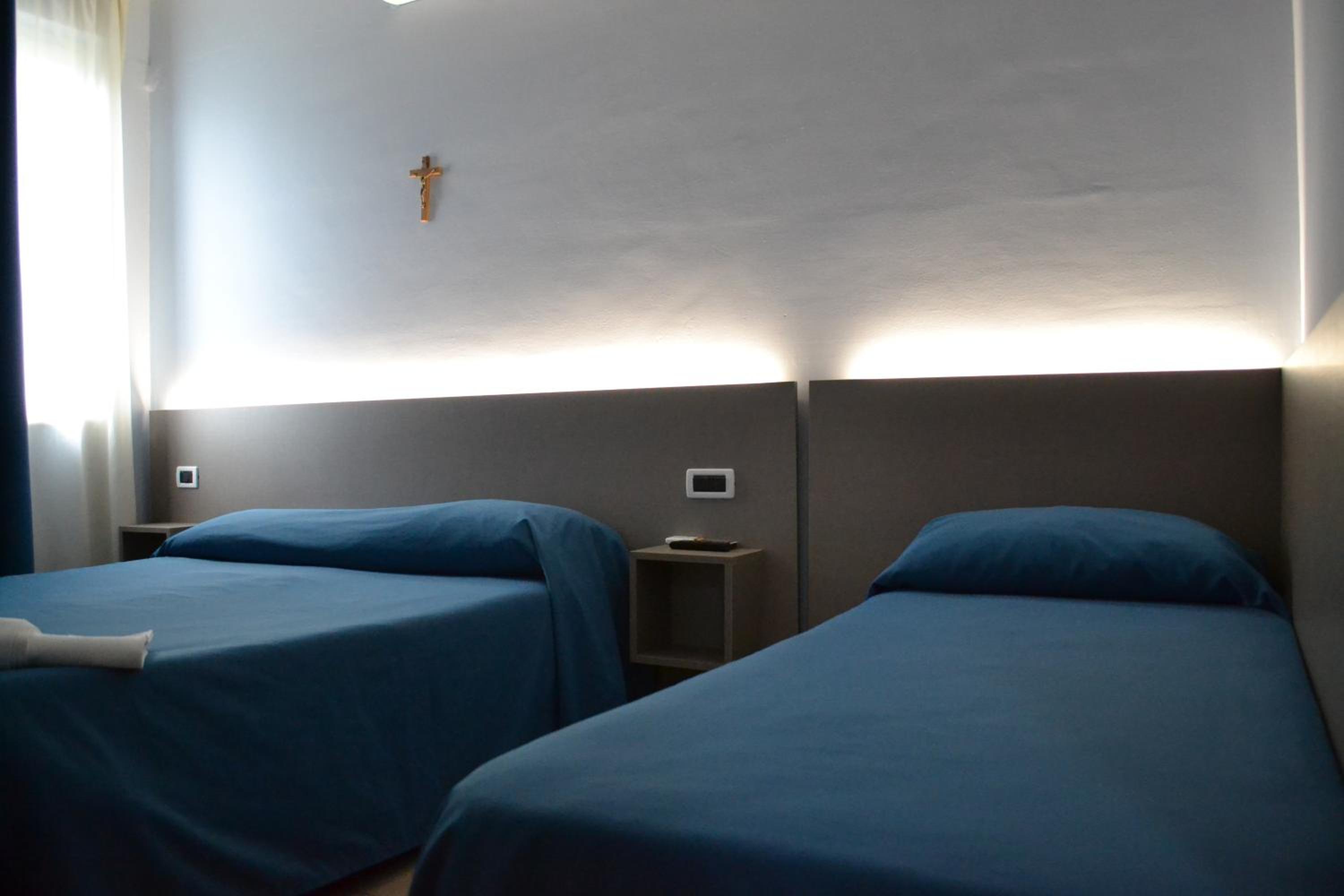 Twin Room photo 2