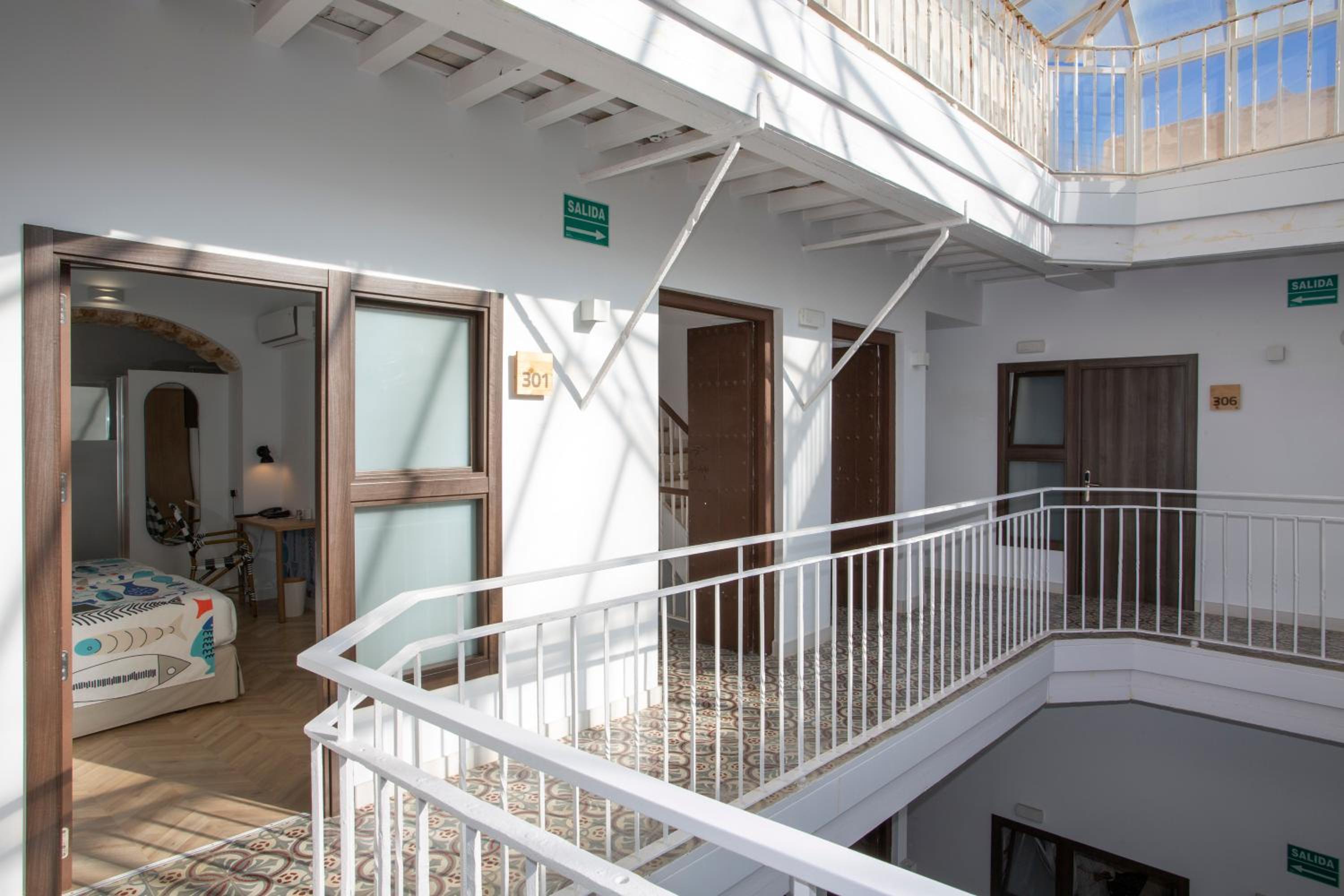 Triple Room - Photo 7