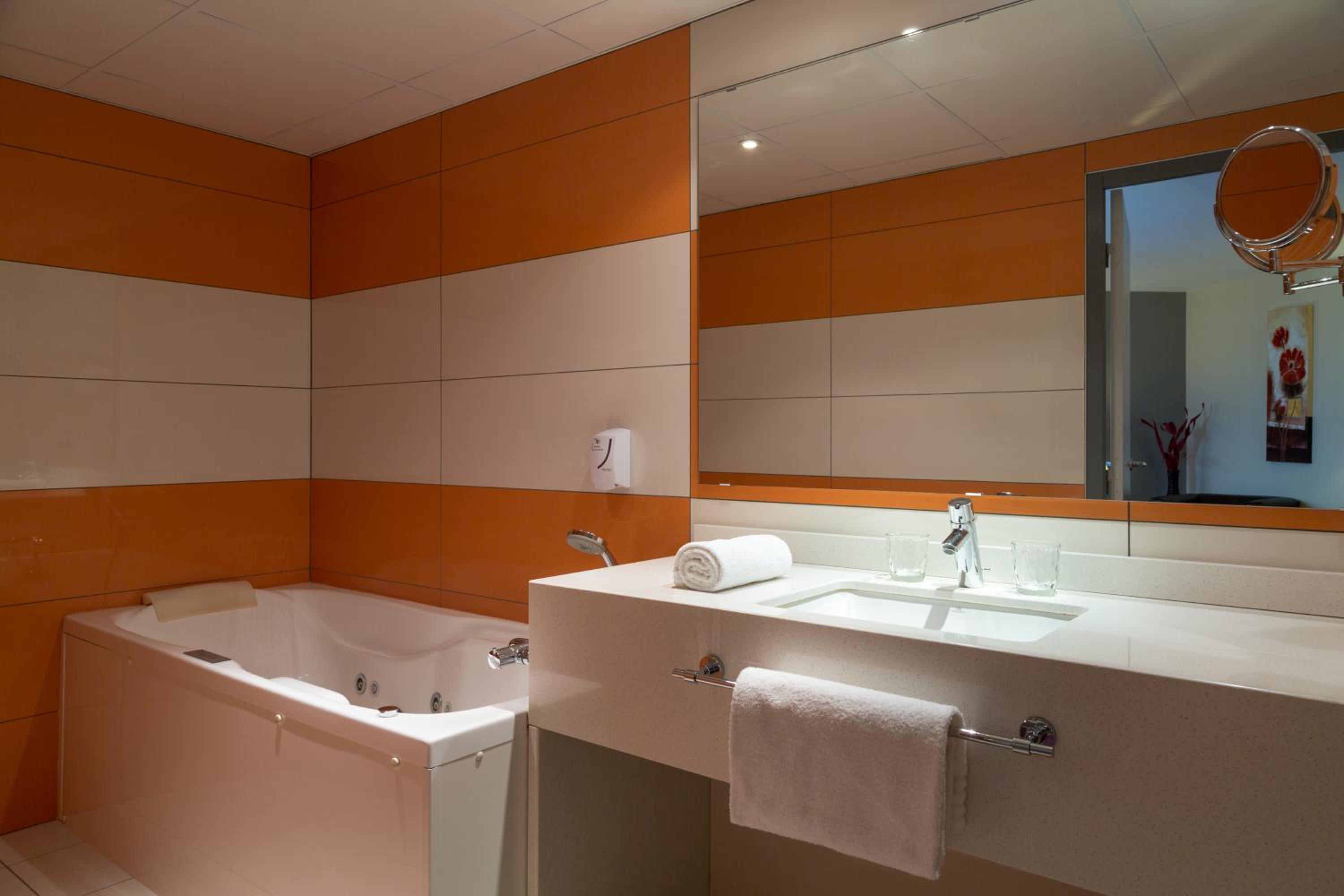 Standard Double Room - Photo 6