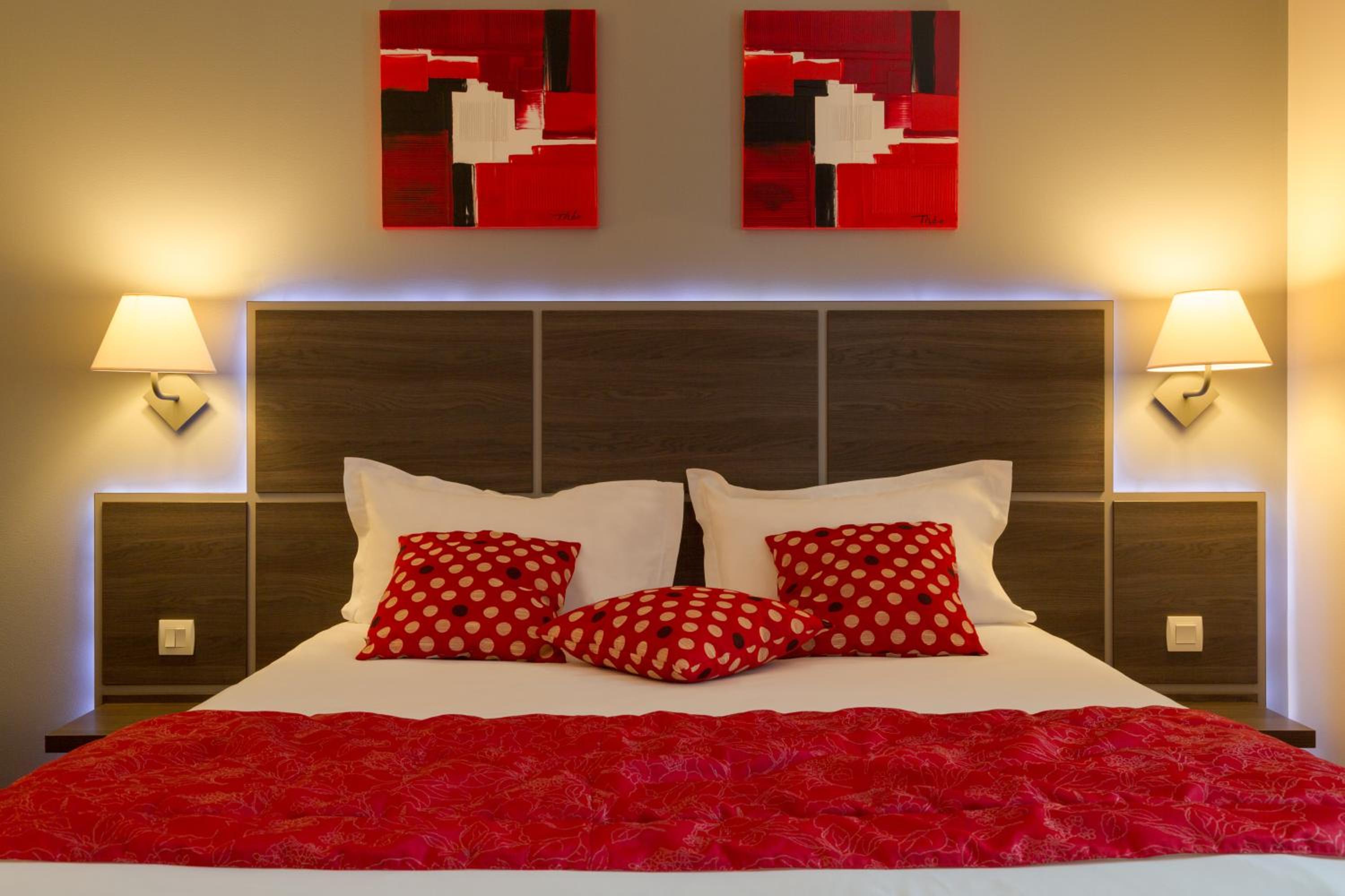 Double Room with Whirlpool - Photo 3