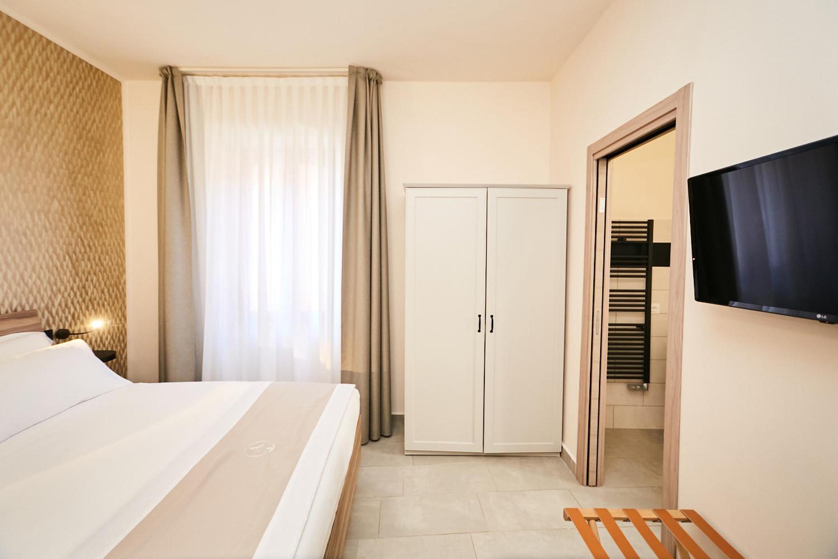 Double Room photo 3
