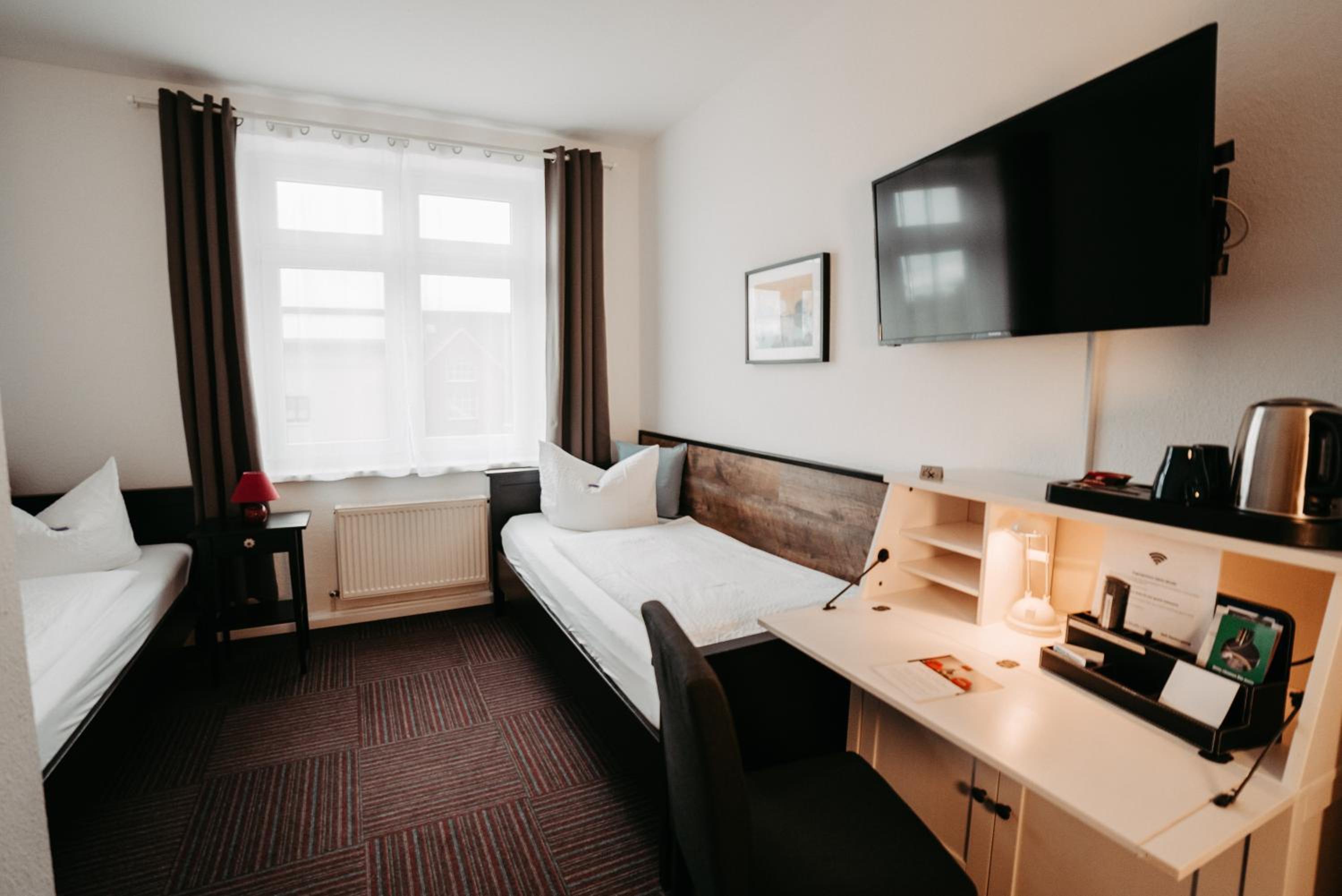Double Room - Photo 9