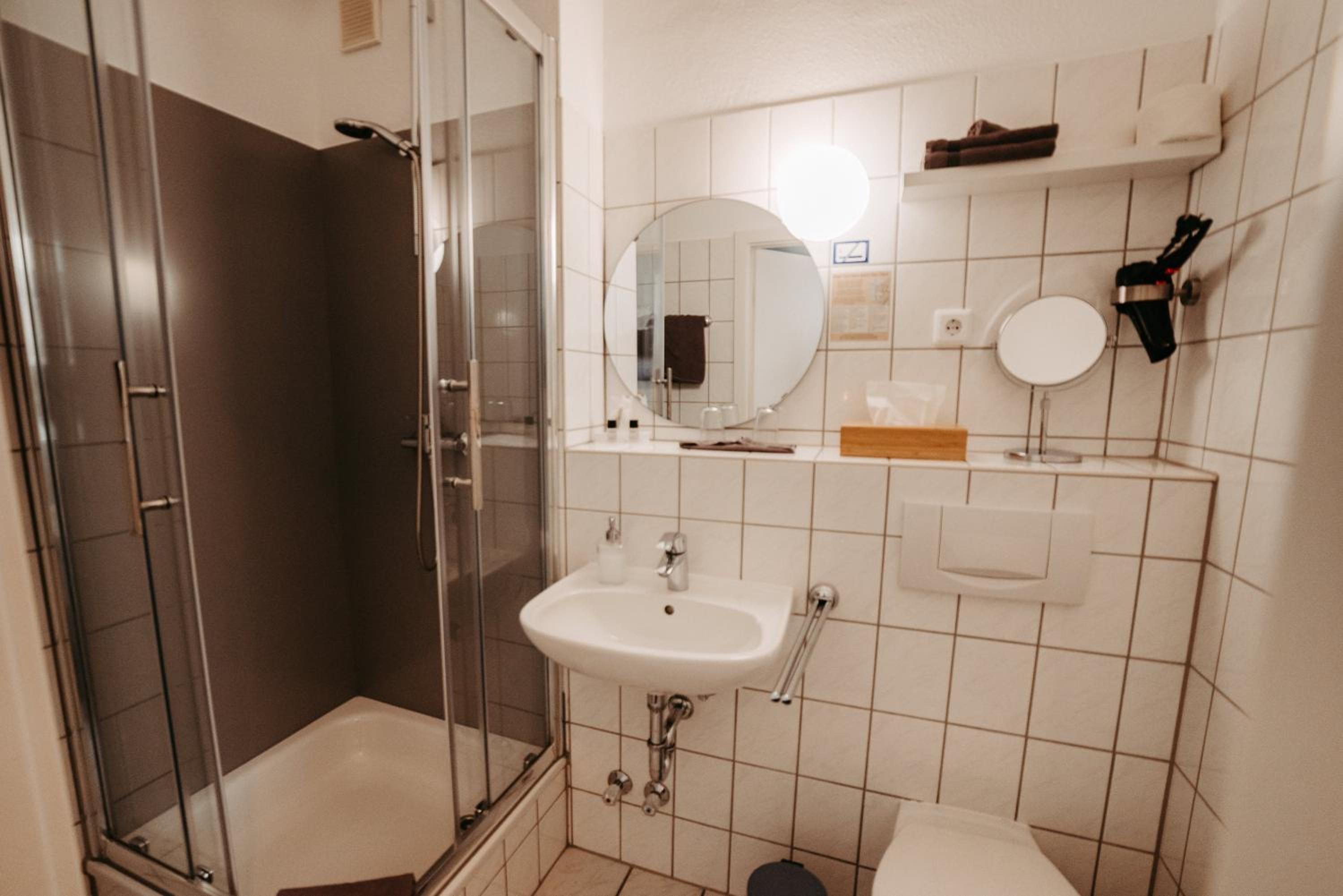 Double Room - Photo 7