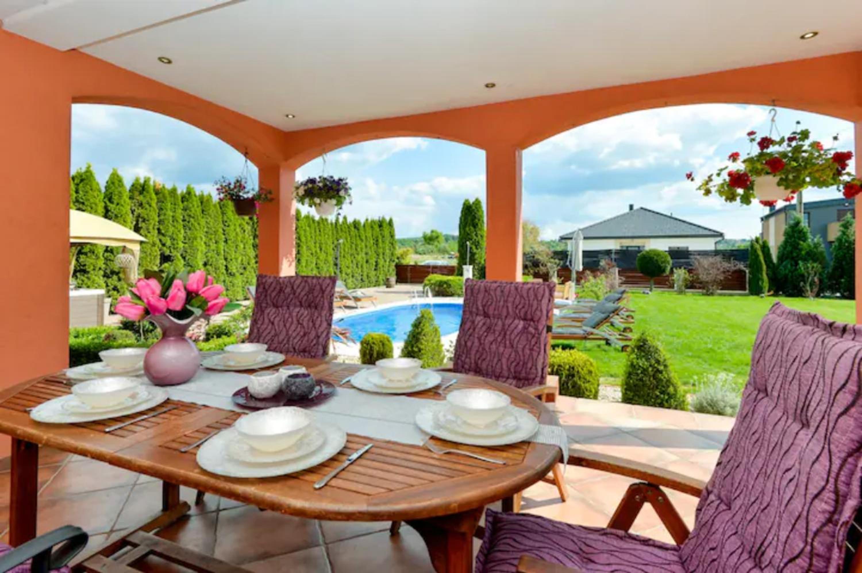 Four-Bedroom Villa photo 2