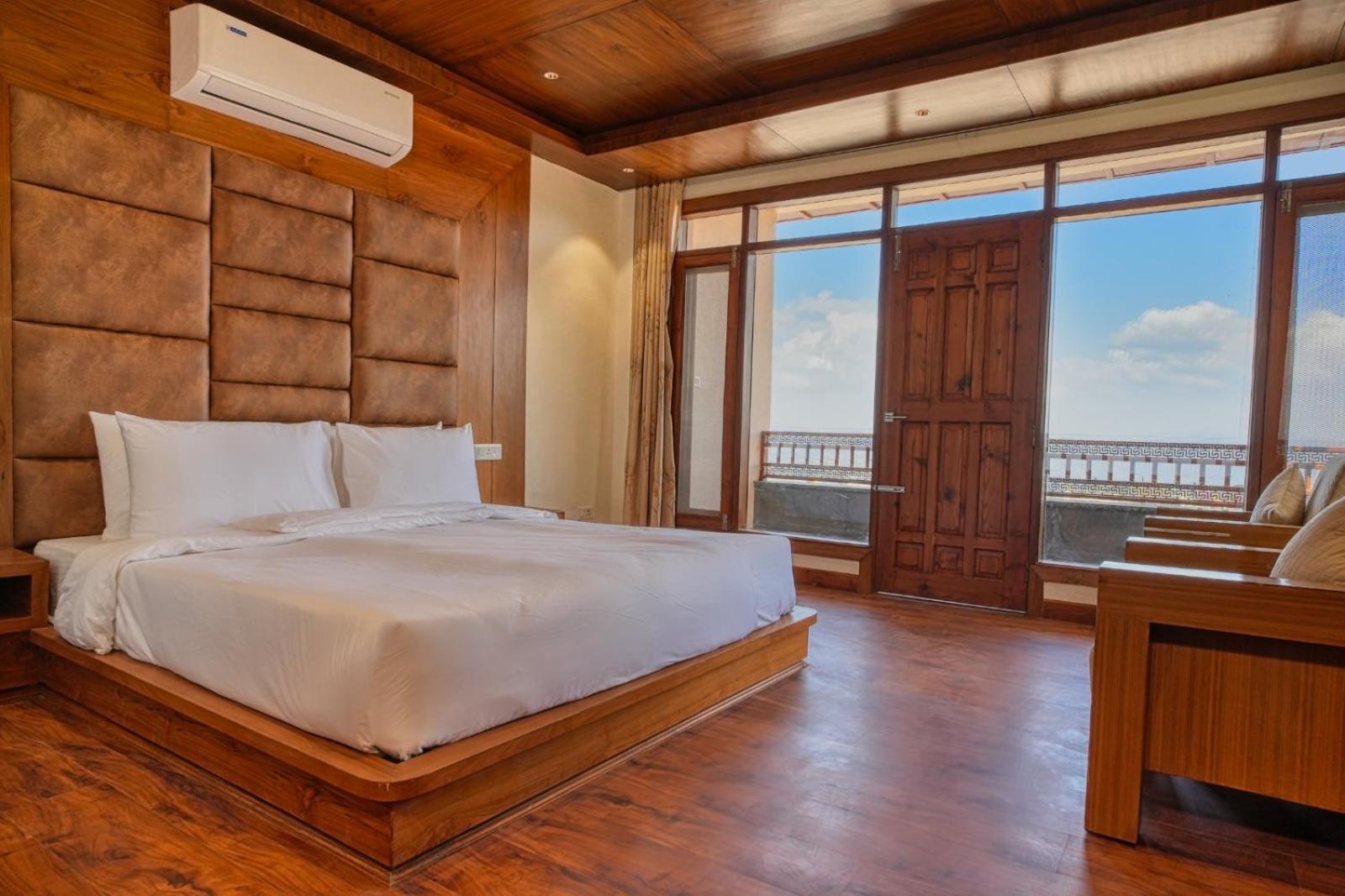 King Room with Mountain View photo 1