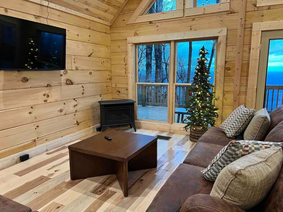 Four-Bedroom House photo 1