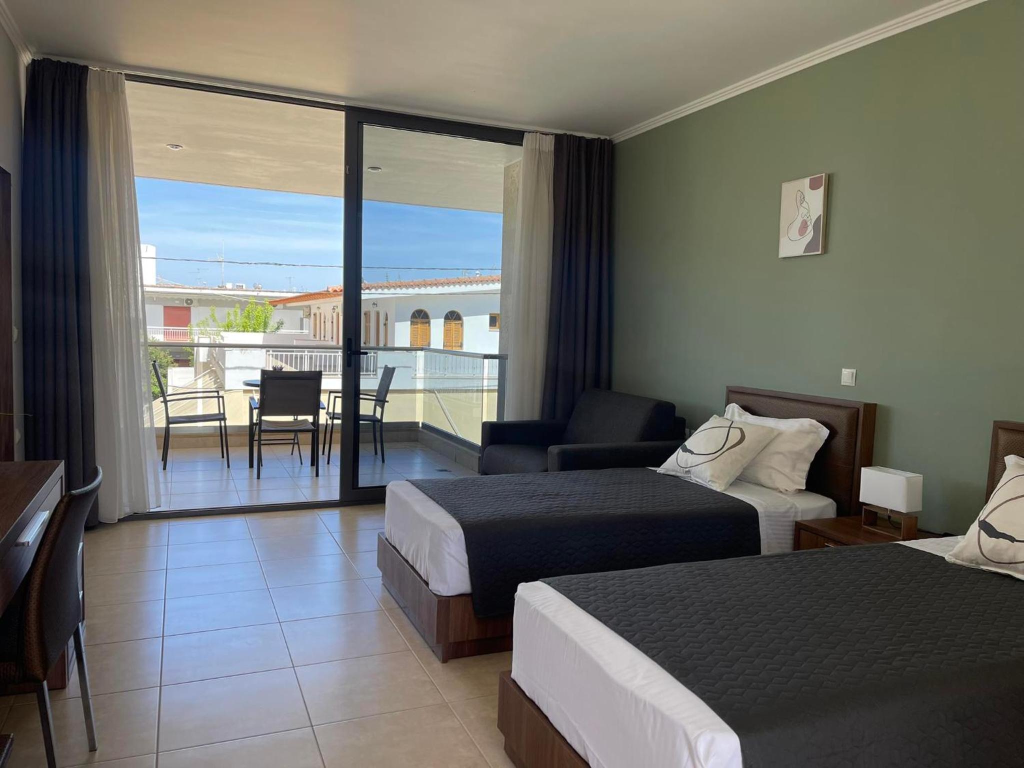 Superior Twin Room with City View