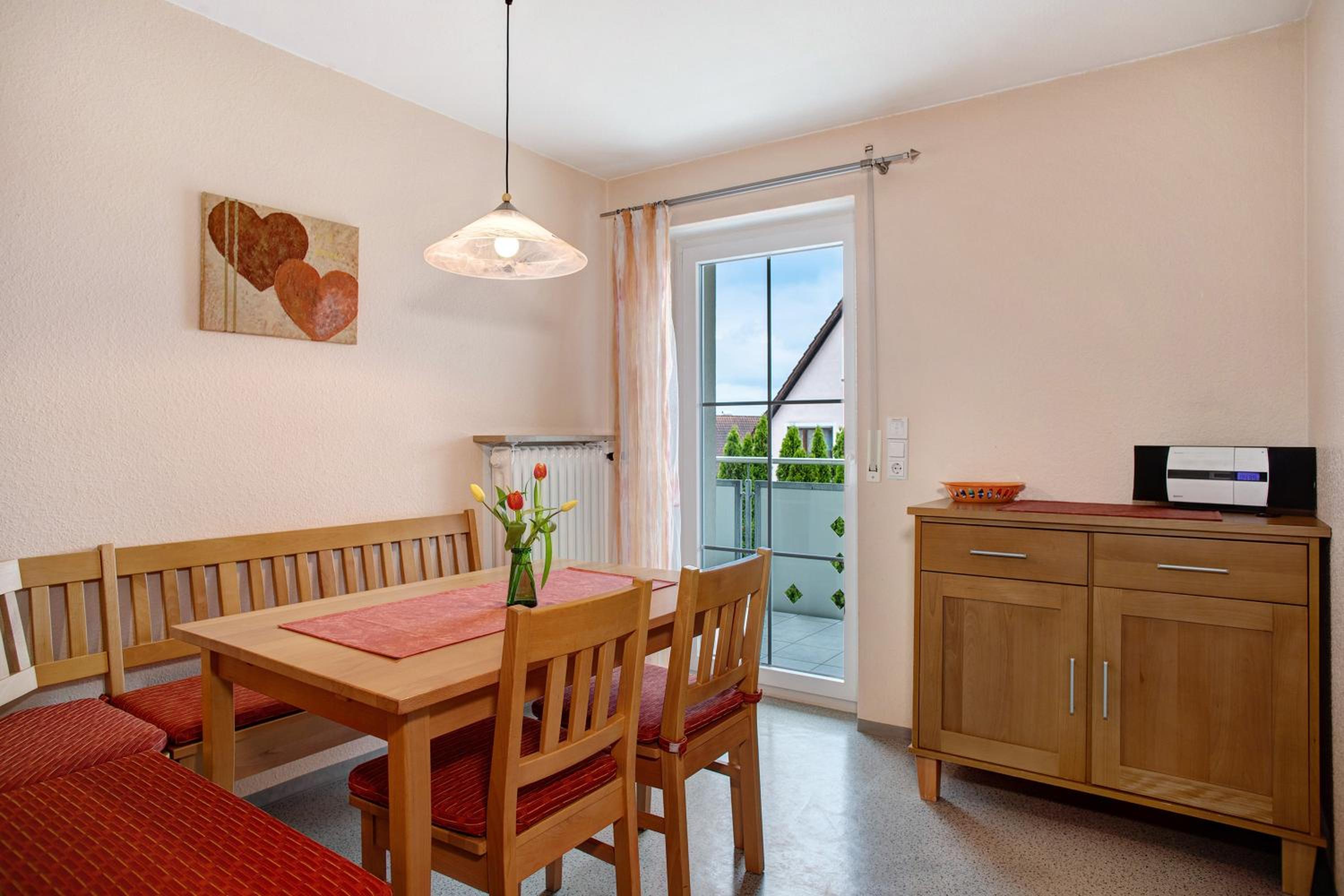 Two-Bedroom Deluxe Apartment with Garden View photo 3