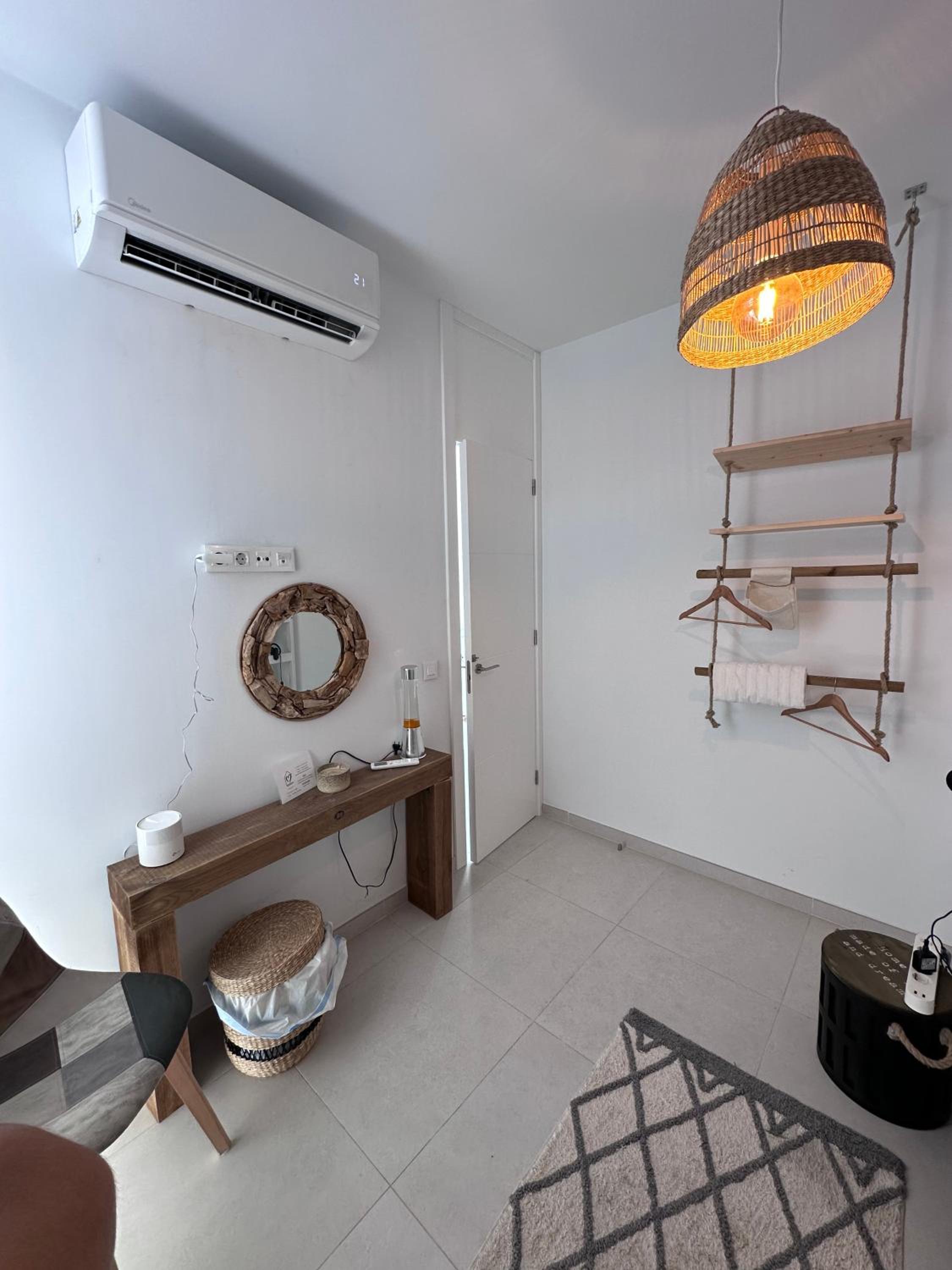 Habitación individual con baño compartido