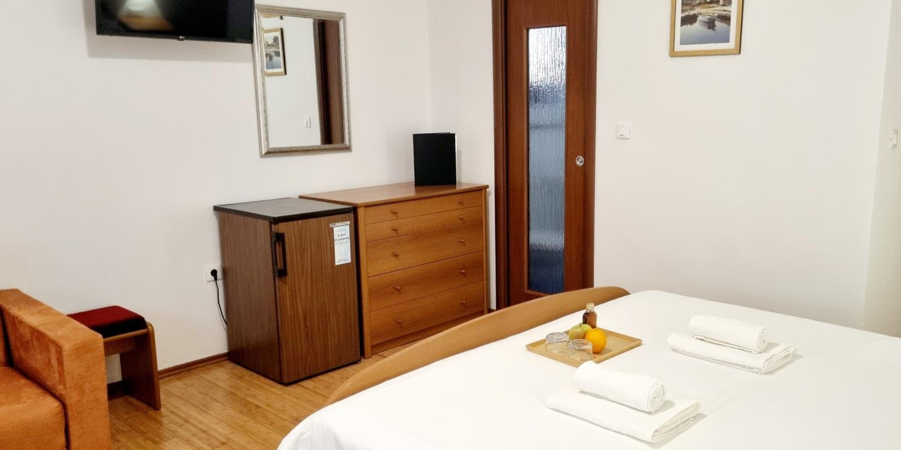 Double Room with Private Bathroom photo 2