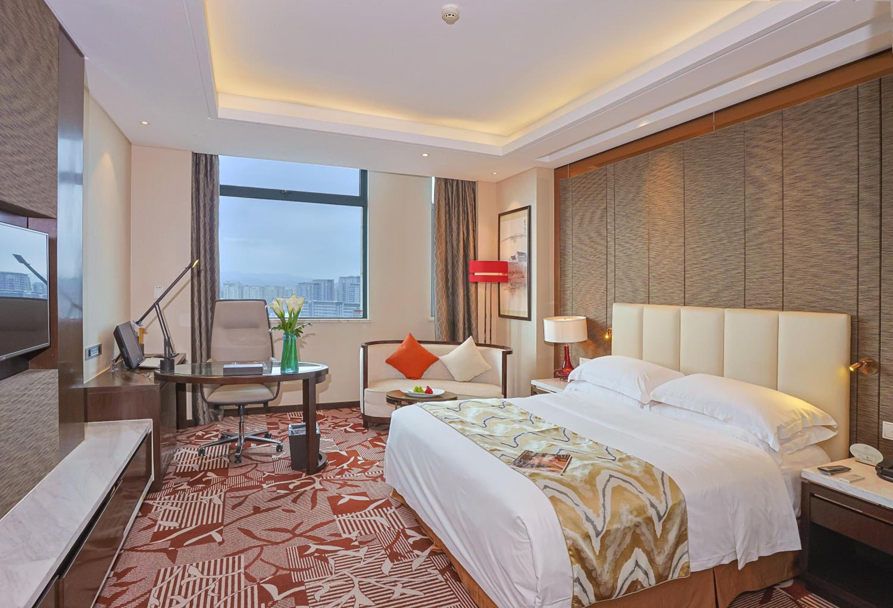 Executive Queen Room with City View