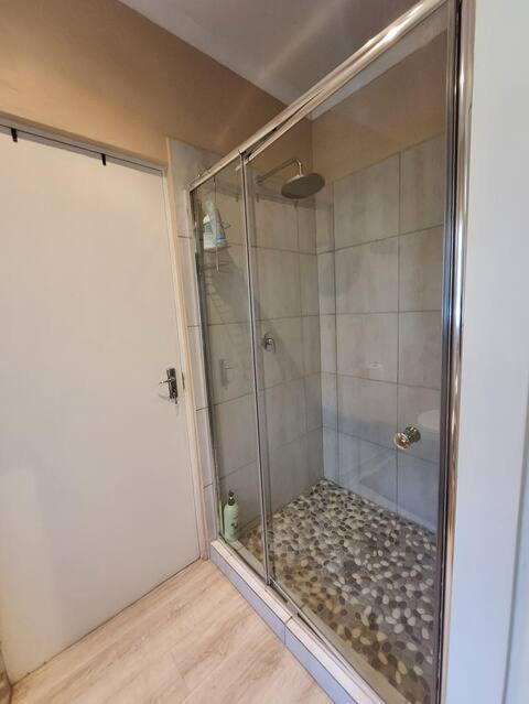 Studio Apartment photo 3