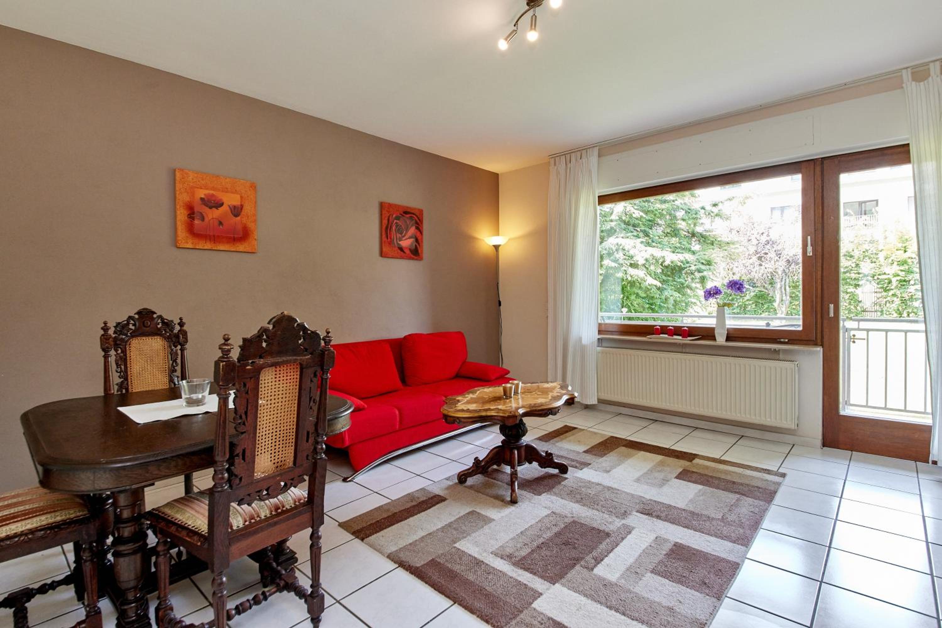 Apartment with Balcony photo 3