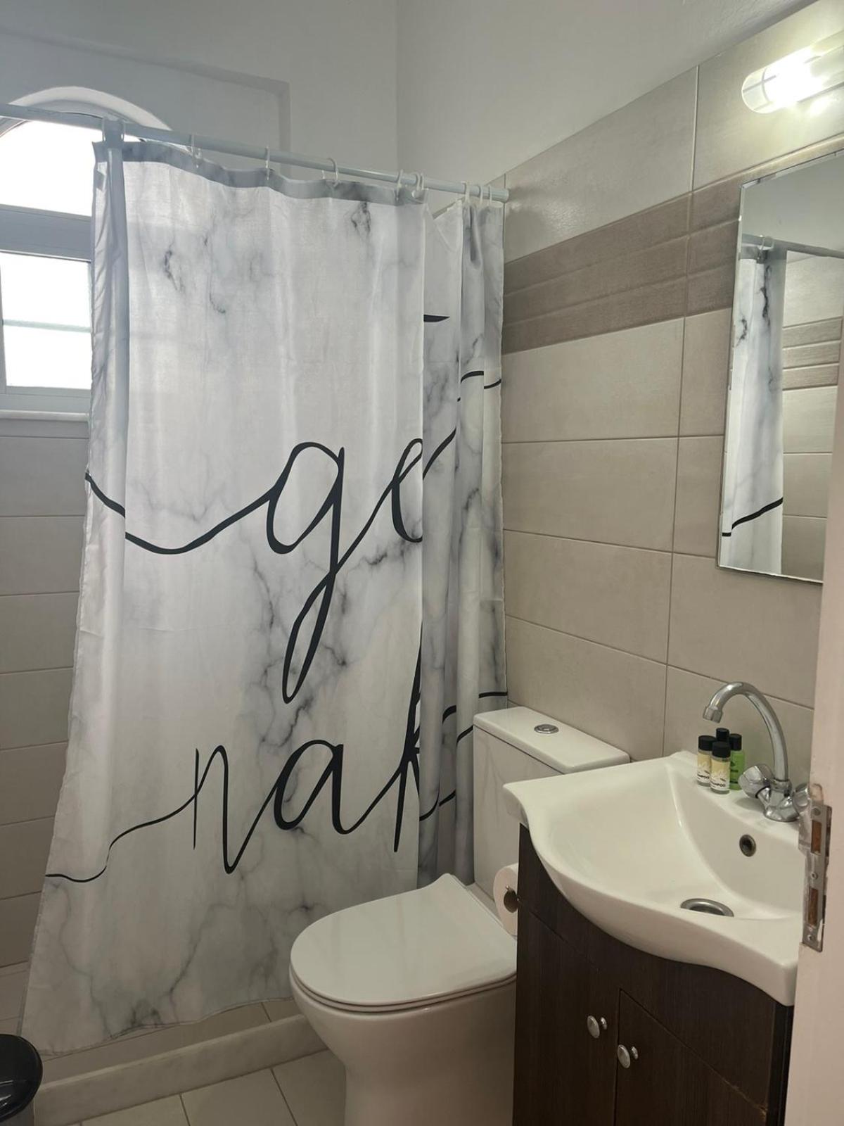 Budget Double Room photo 3