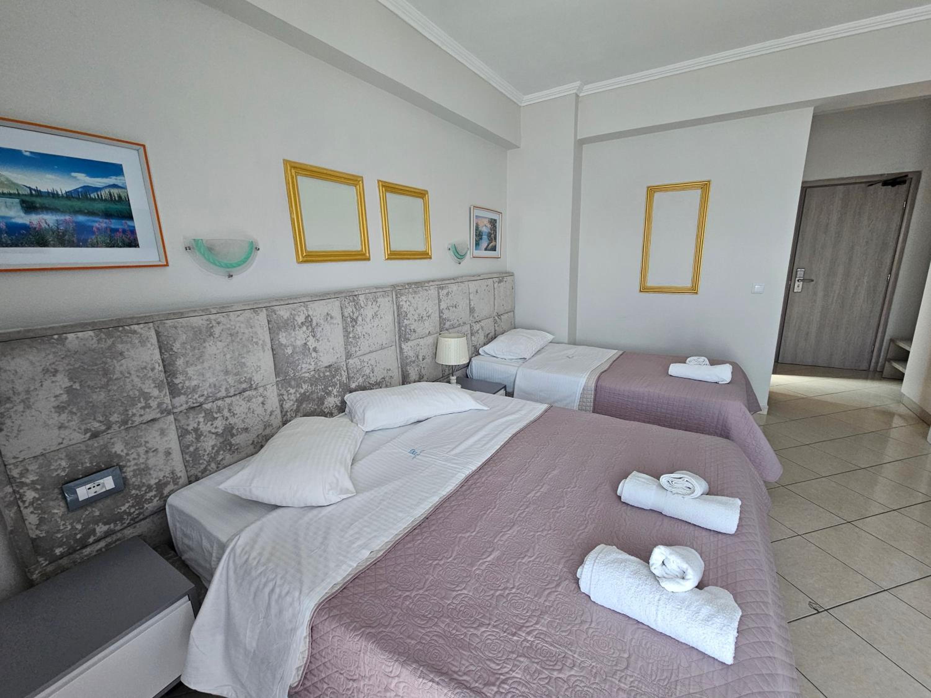 Triple Room with Sea View