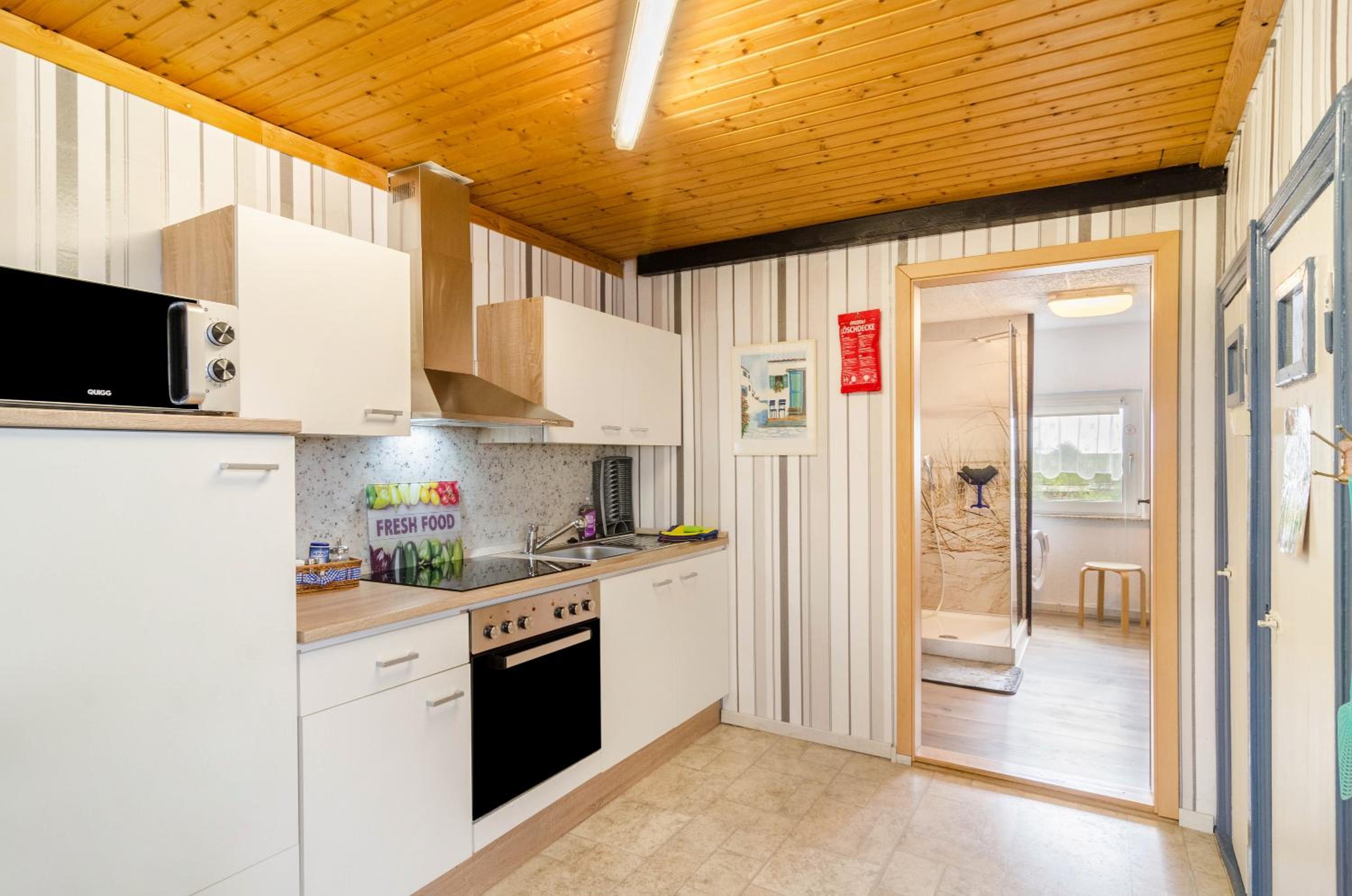 Two-Bedroom Deluxe Apartment with Garden View photo 2