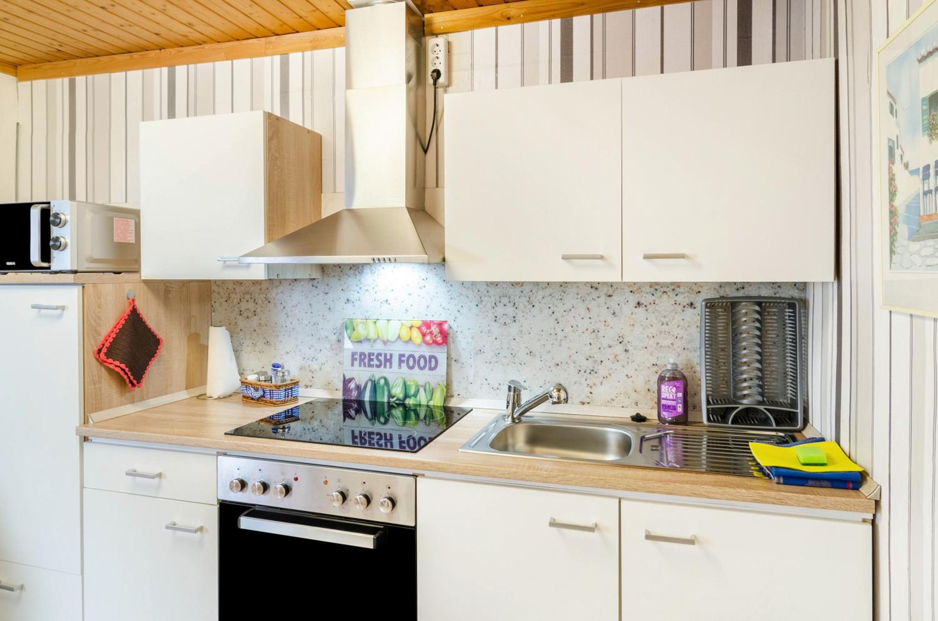 Two-Bedroom Deluxe Apartment with Garden View photo 3