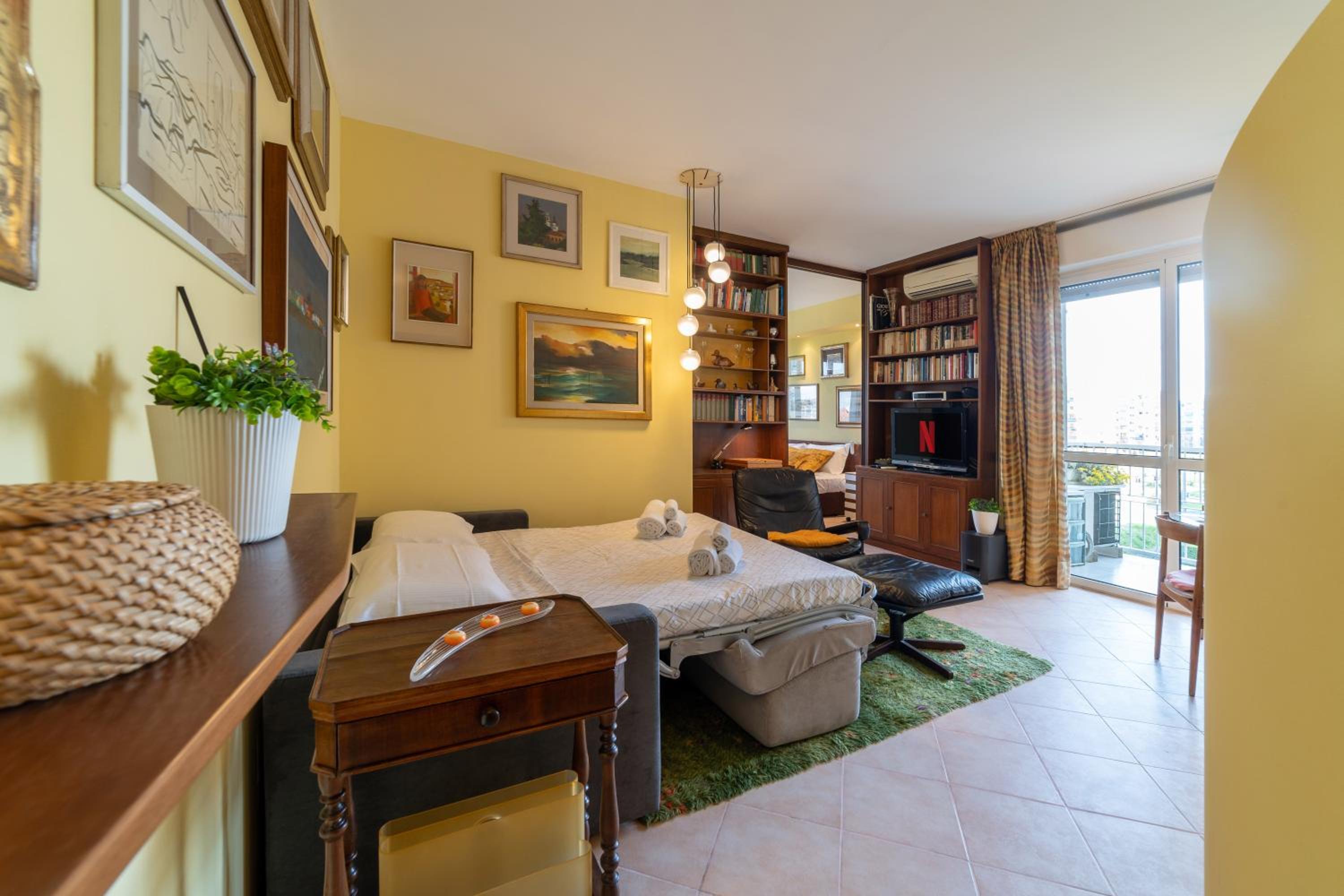 One-Bedroom Apartment