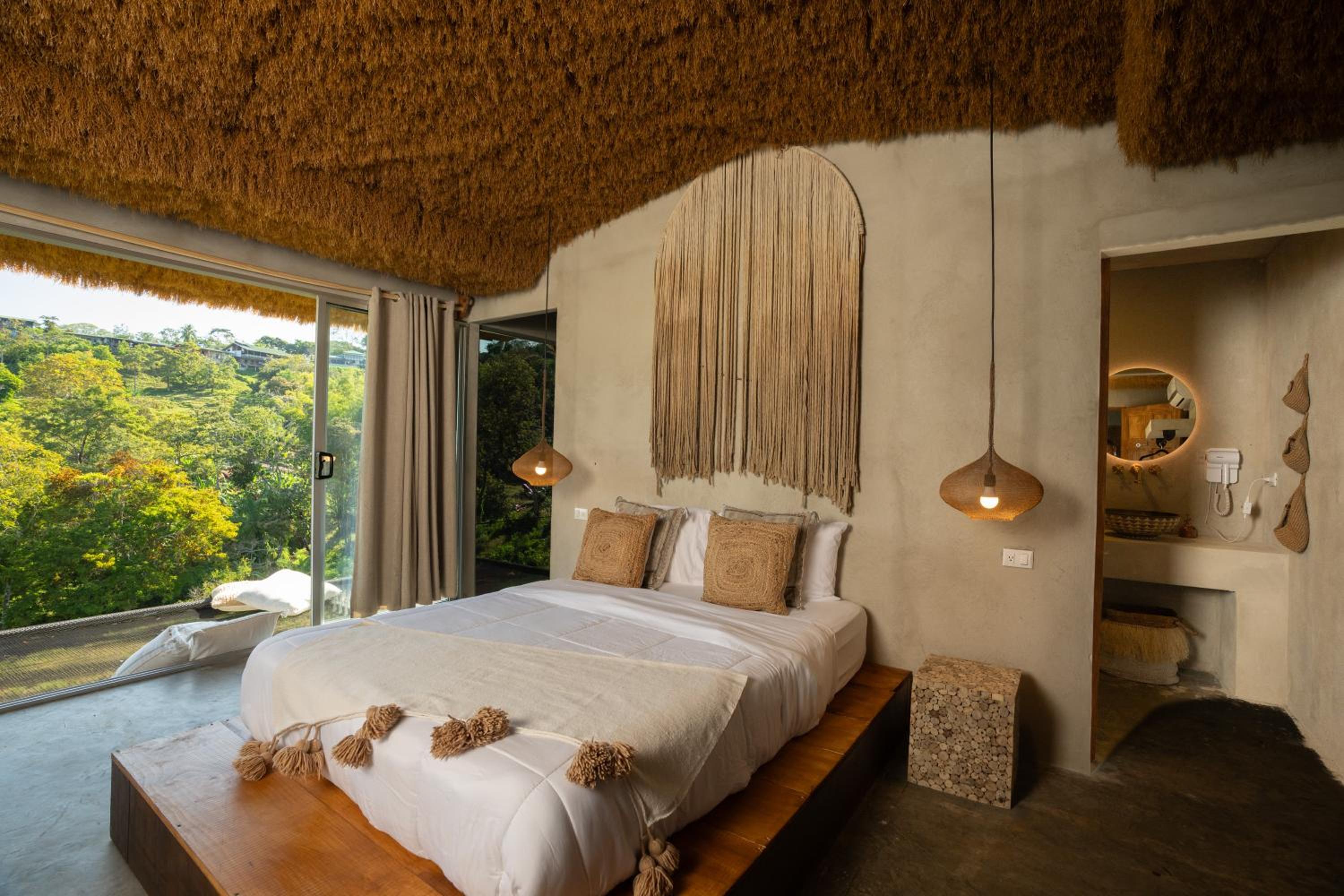 Deluxe Bungalow photo 1