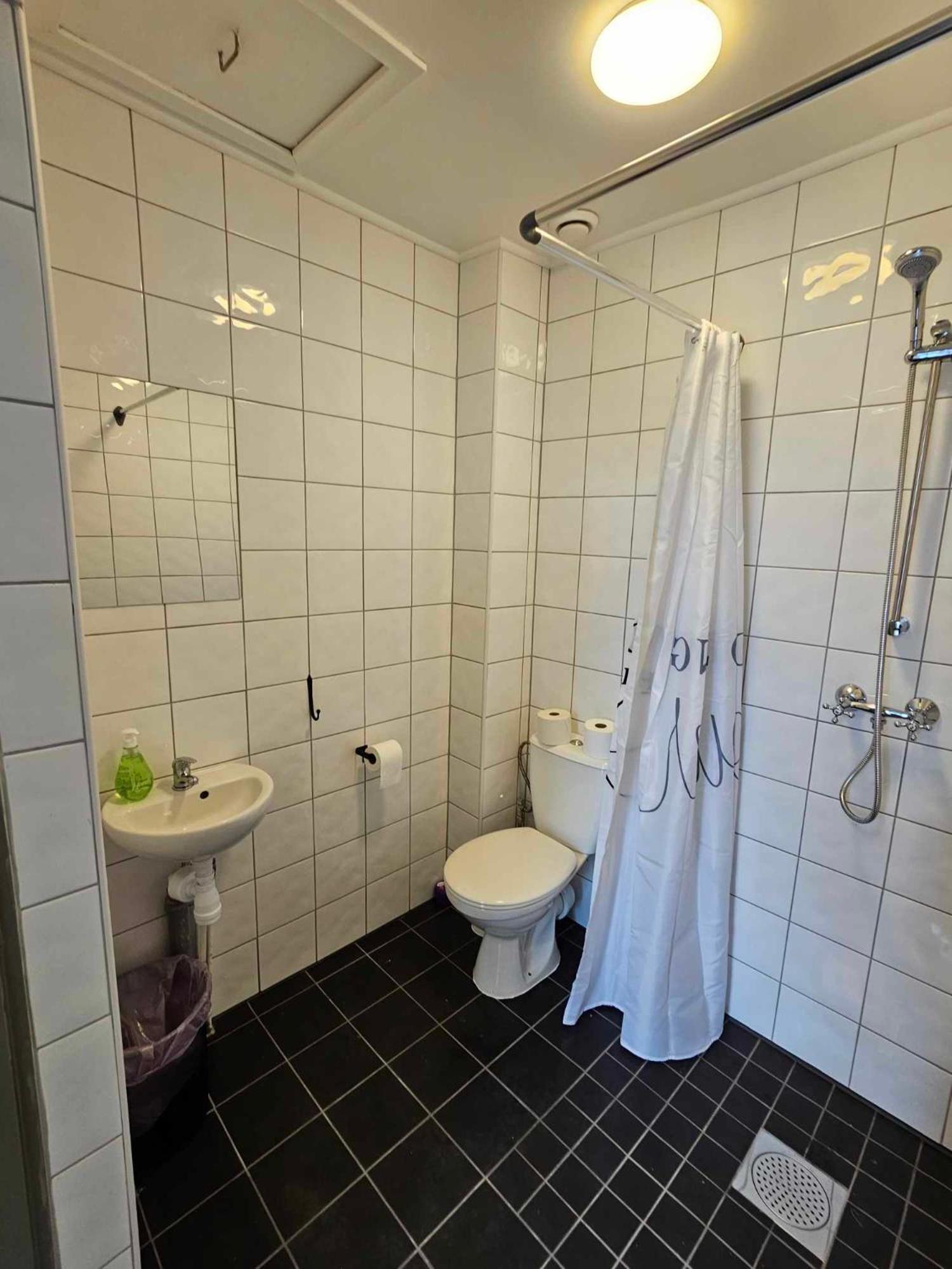 Double Room with Private Bathroom photo 1