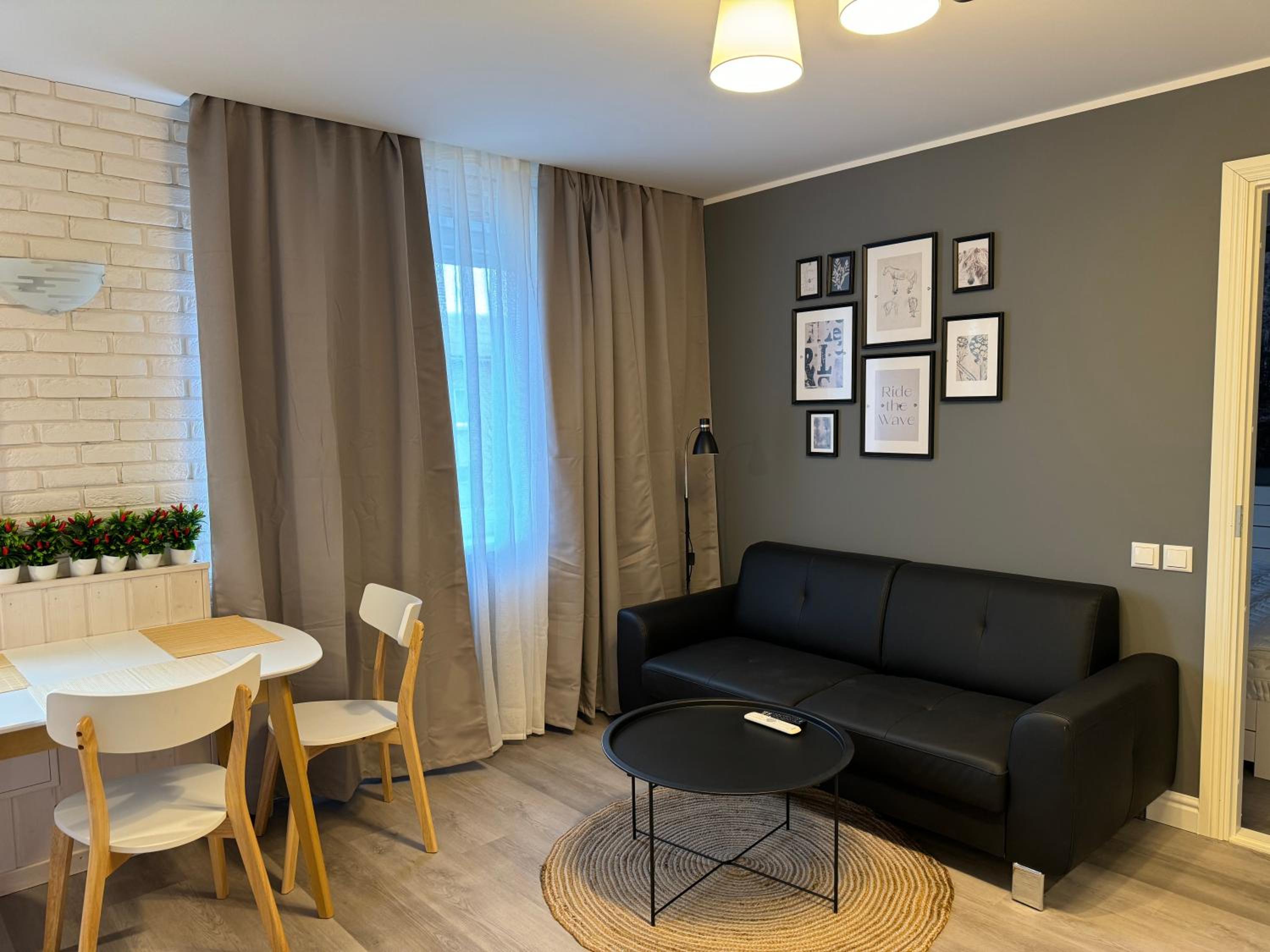One-Bedroom Apartment