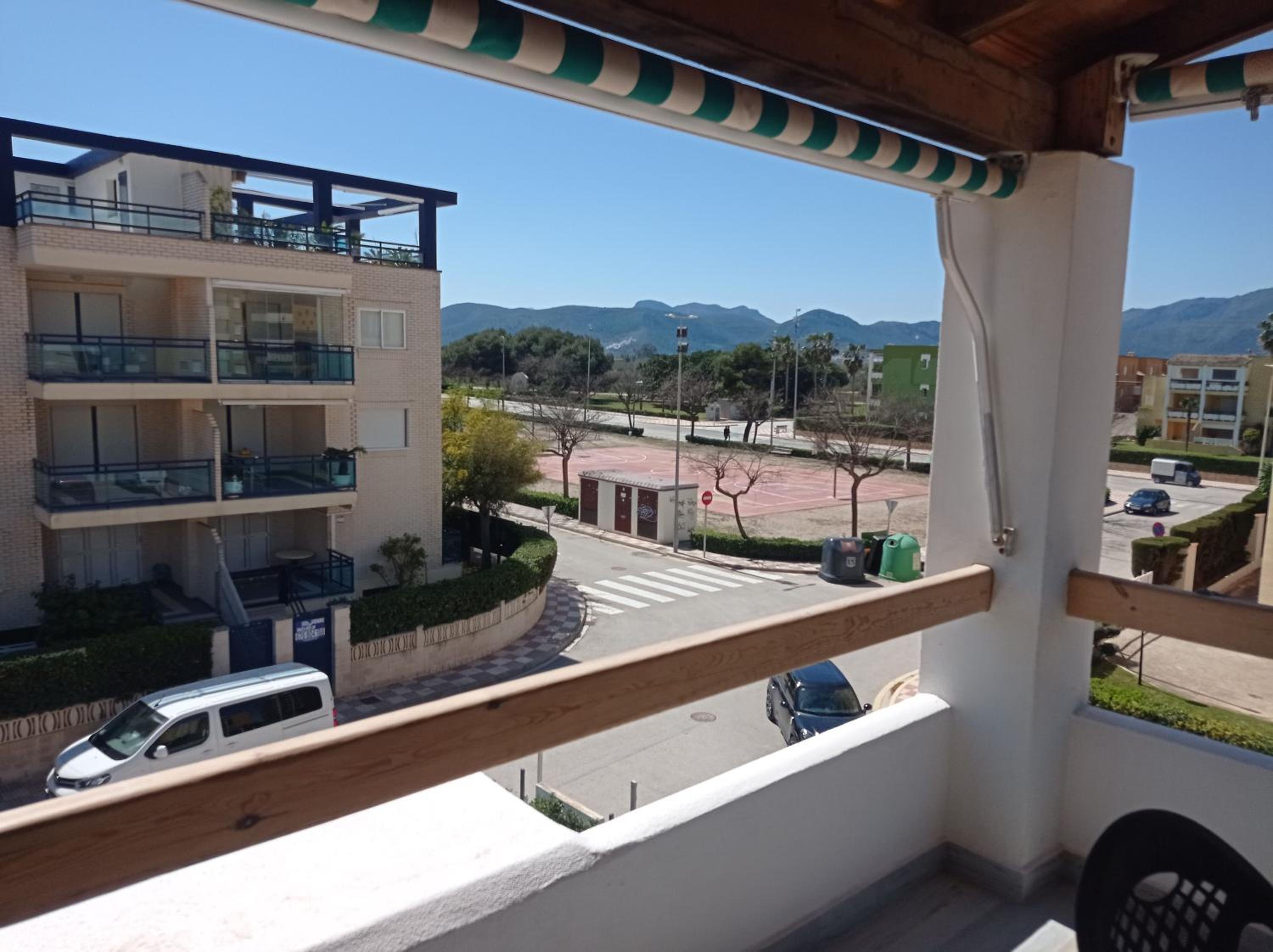 Apartment with Balcony photo 3