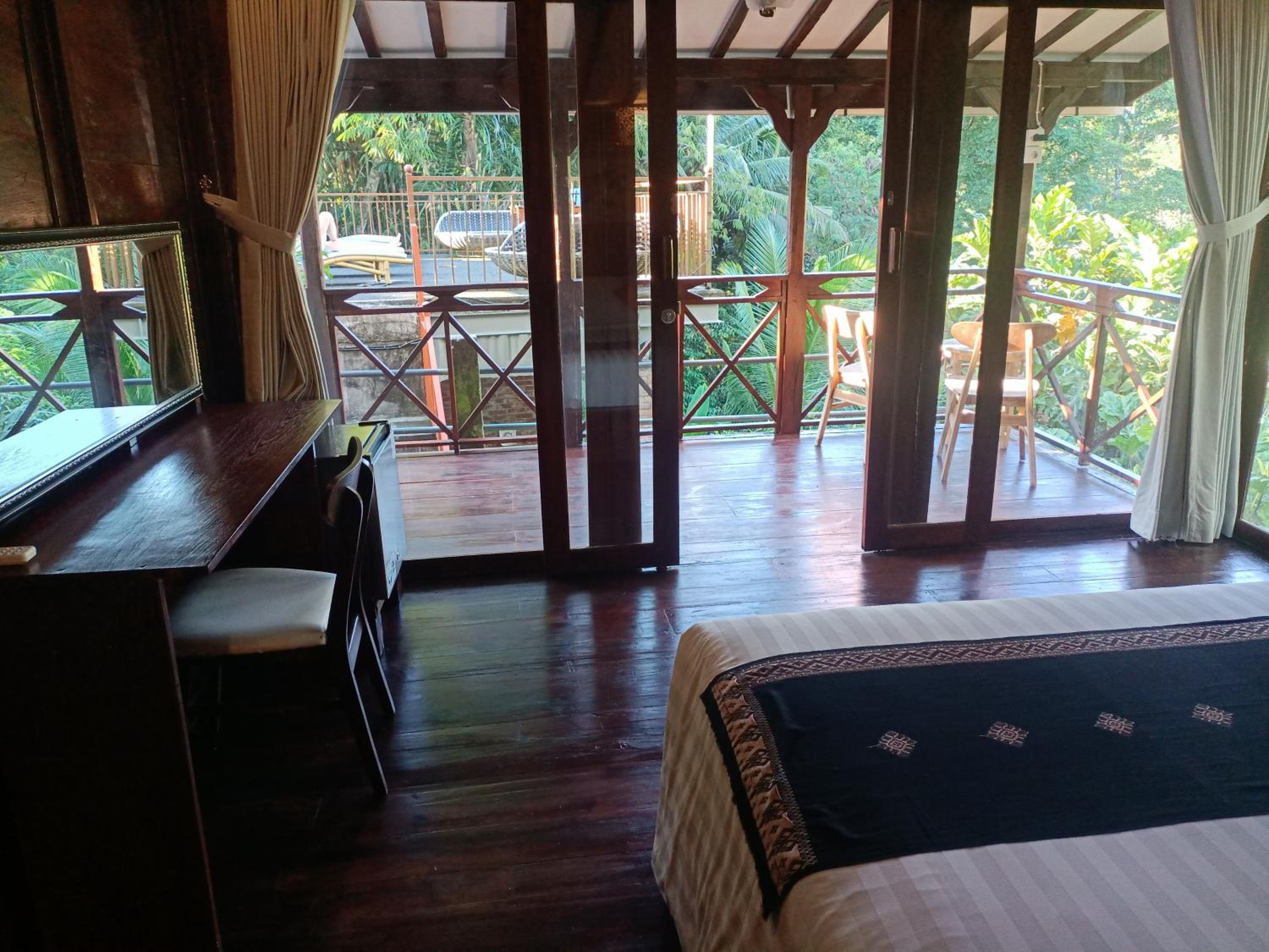 Studio with Mountain View - Photo 18
