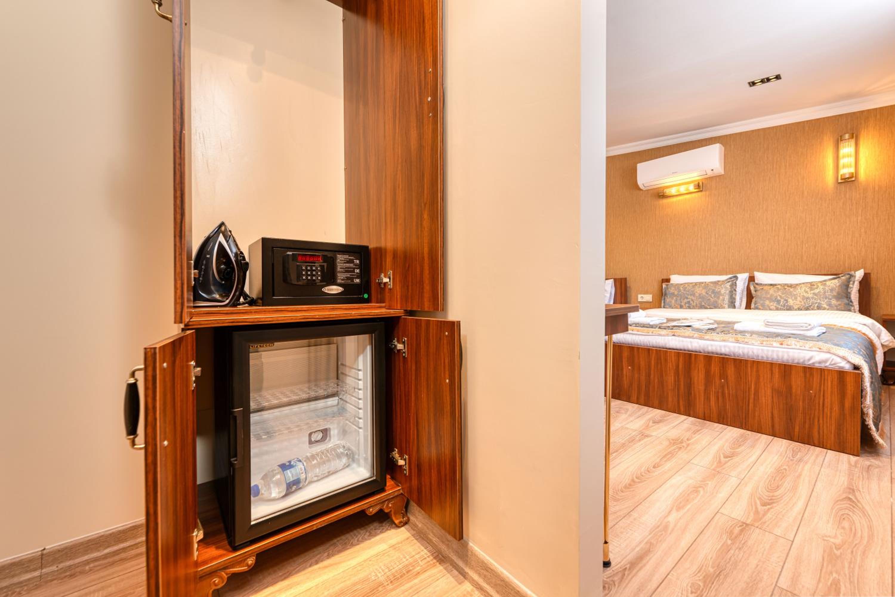 Standard Triple Room photo 3