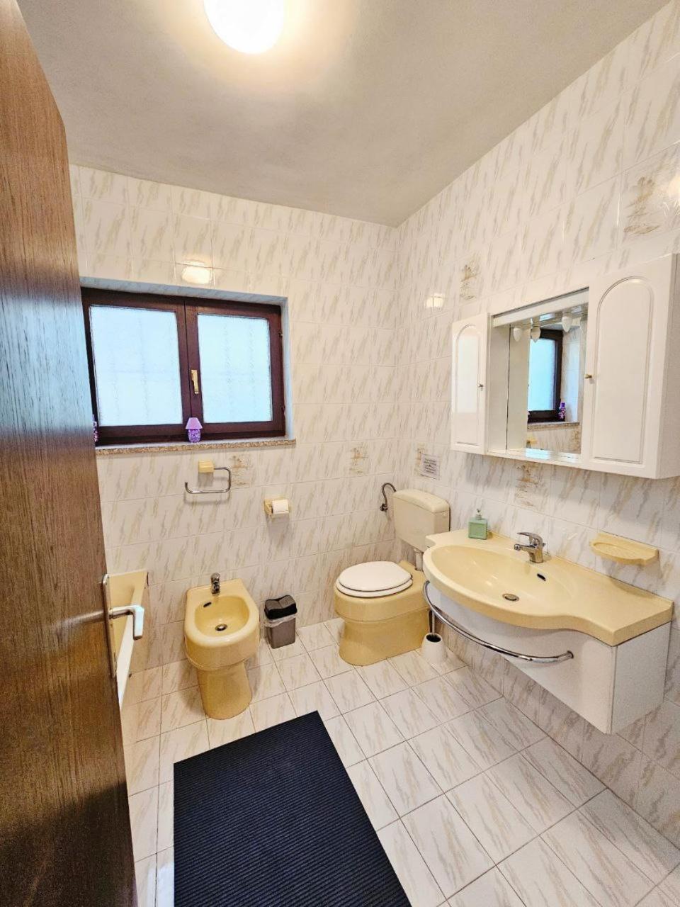 Four-Bedroom House - Photo 12