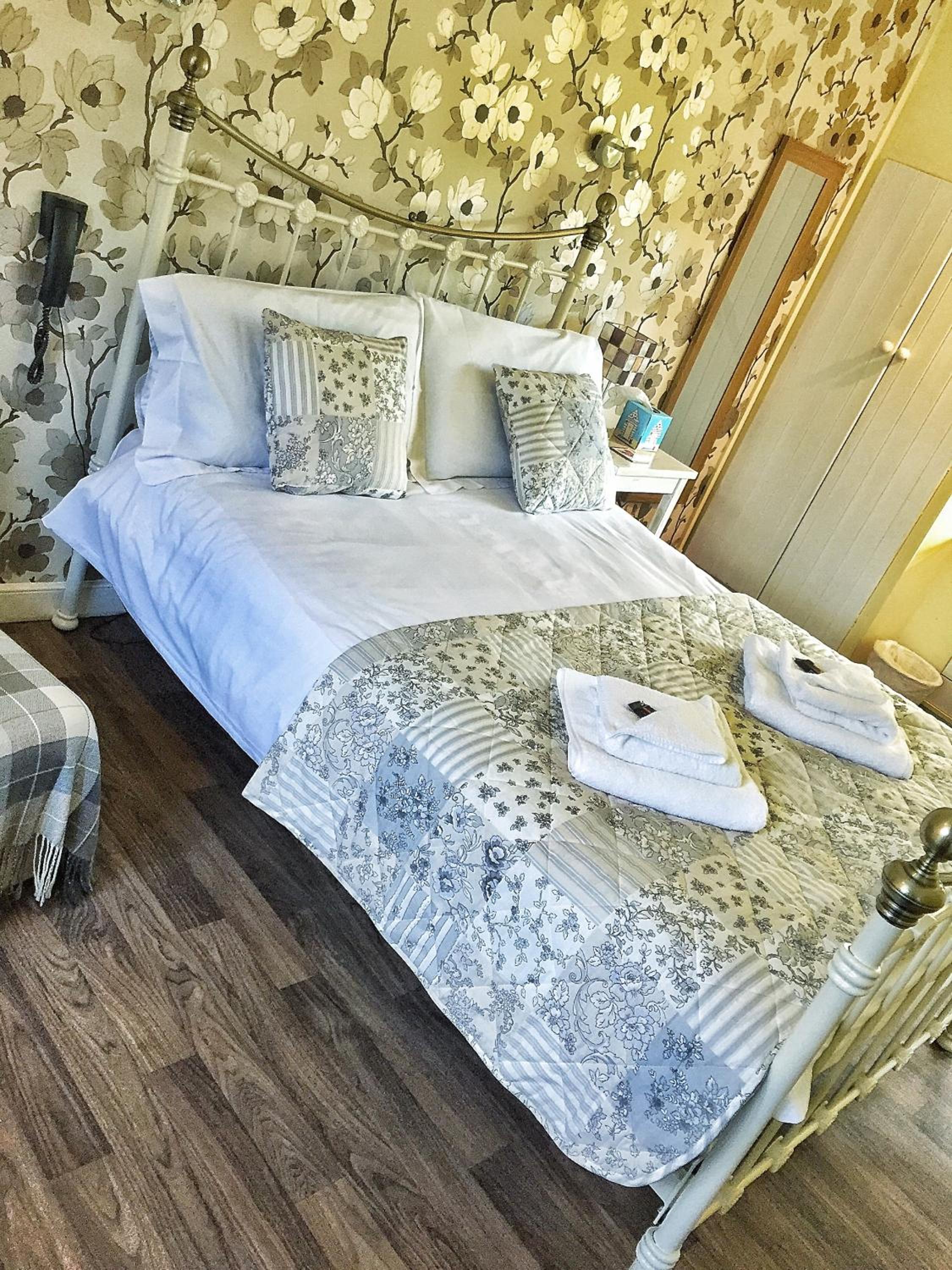 Double Room with Private Bathroom photo 1