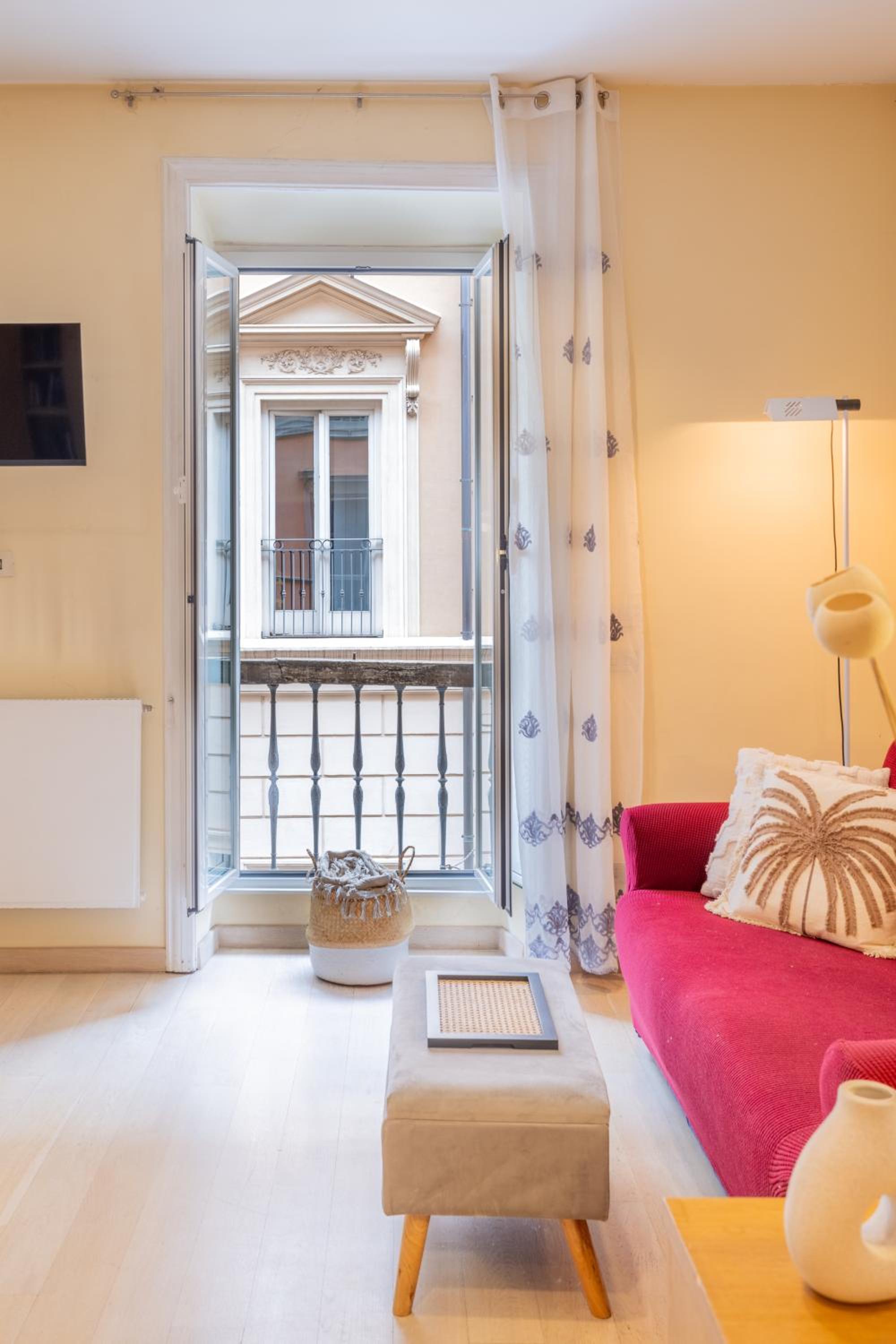 One-Bedroom Apartment