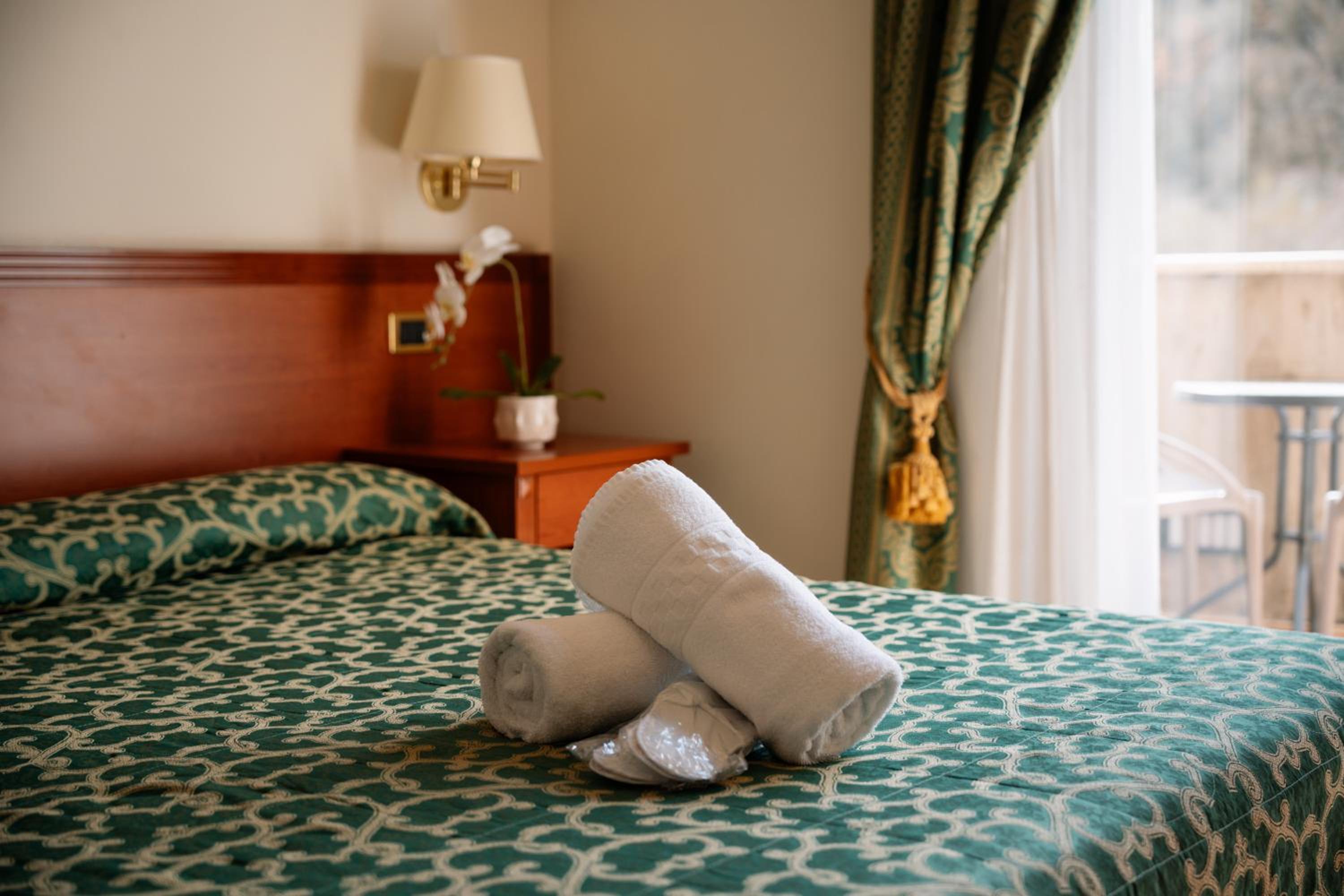 Double or Twin Room with Terrace - Photo 3