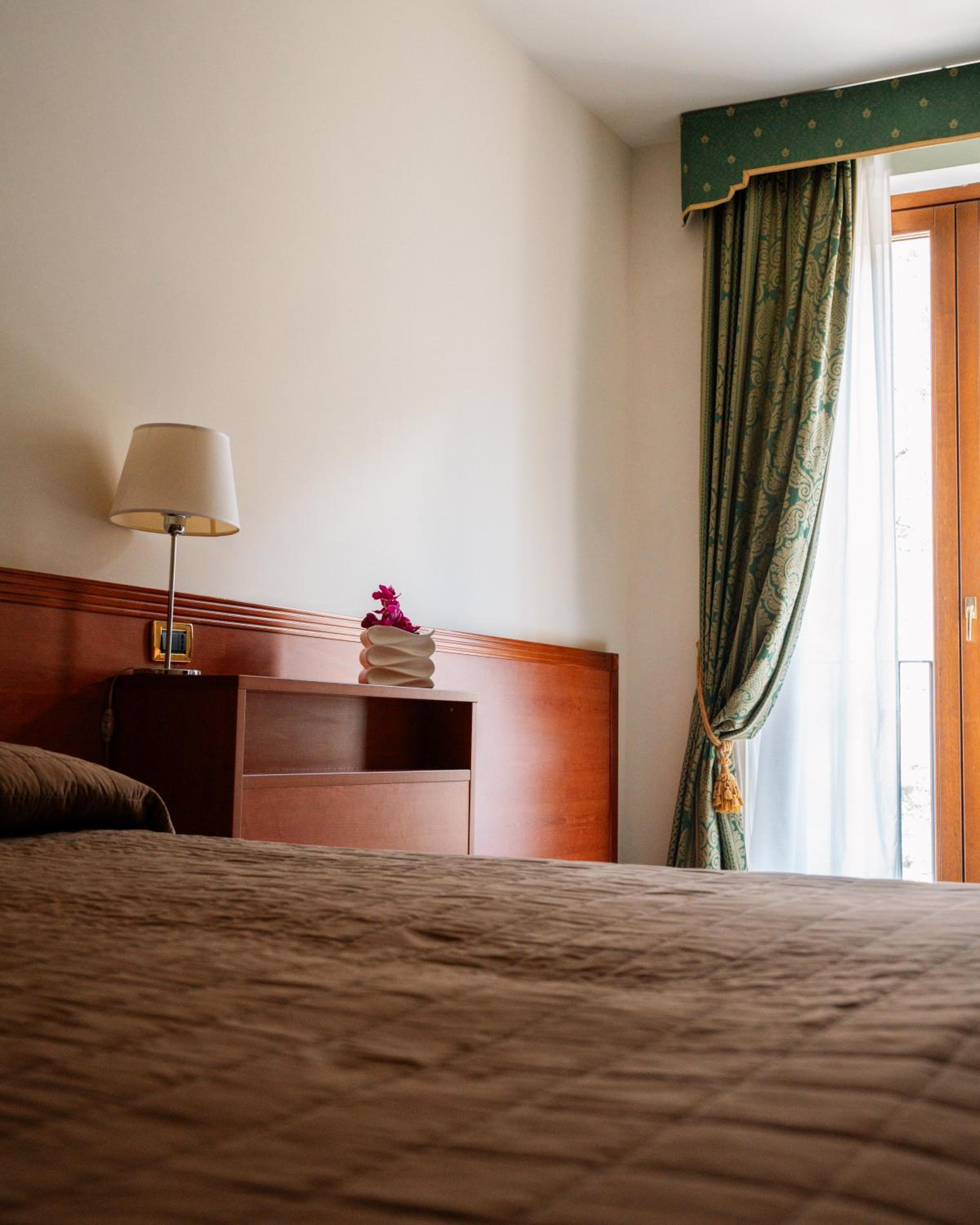 Double or Twin Room - Photo 3