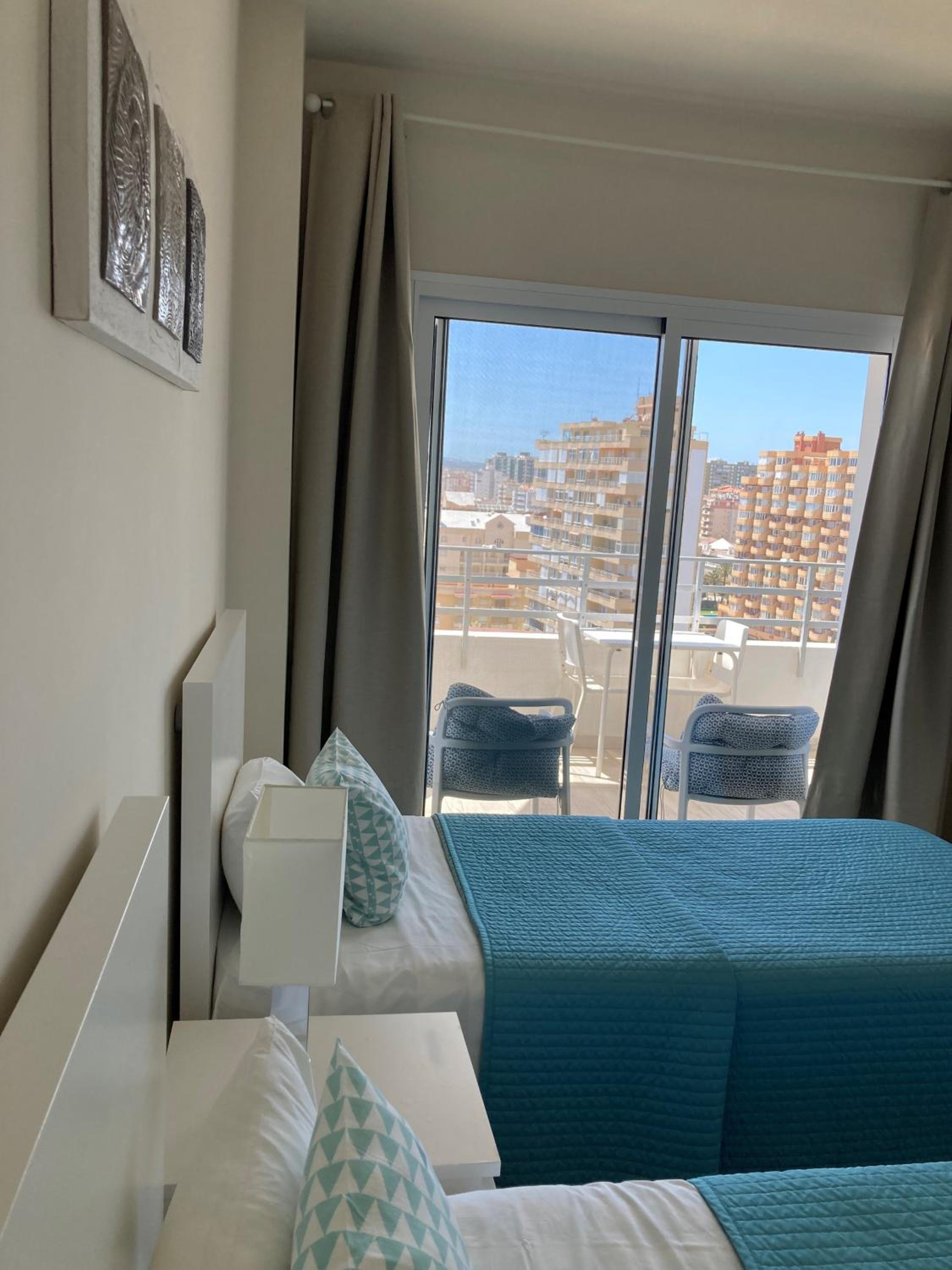 Deluxe One-Bedroom Apartment with Ocean View photo 2